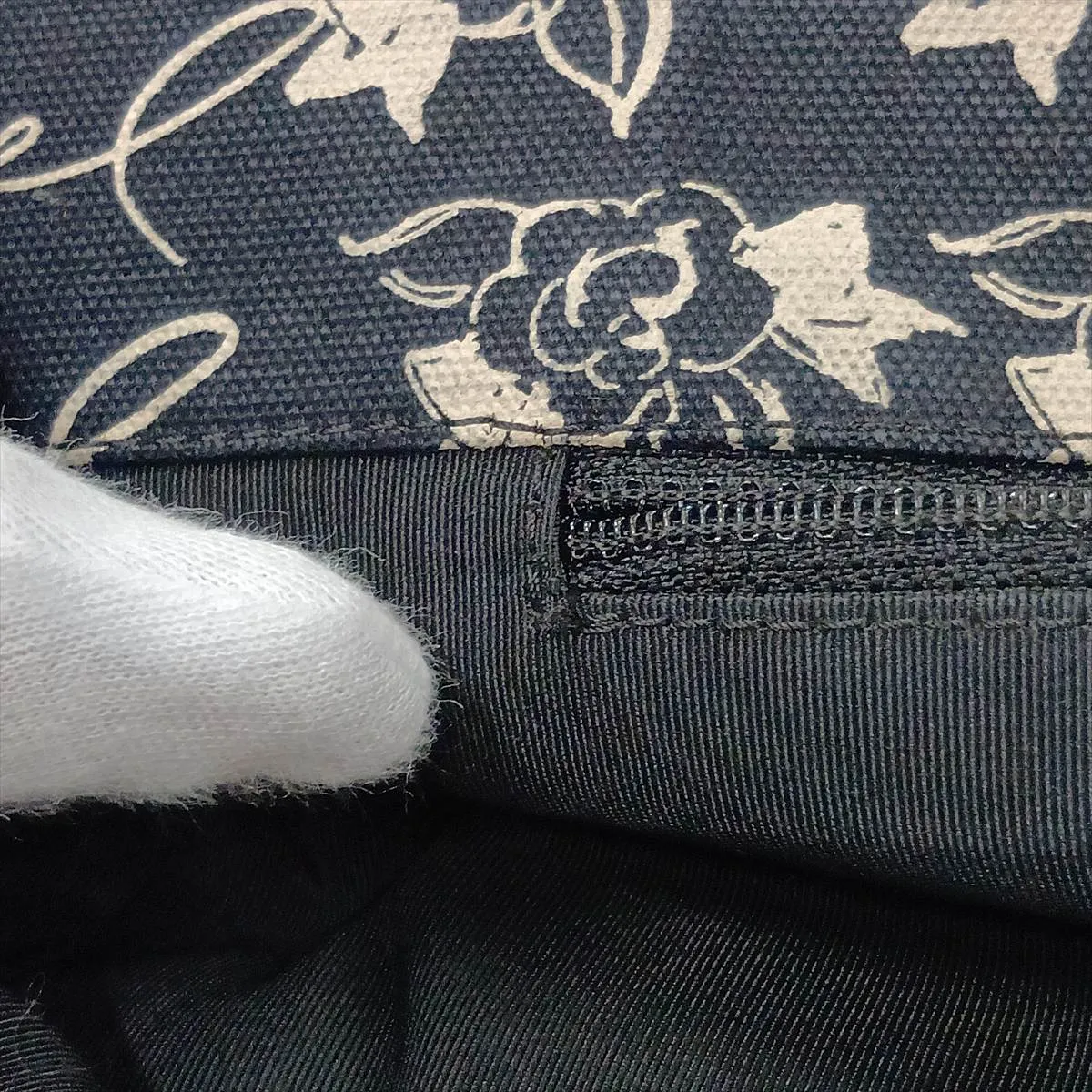 Camellia Canvas Chain Tote Bag, Black x Beige, Silver Hardware, 10501801 (Serial Number in the 10s), with Mirror — view 11