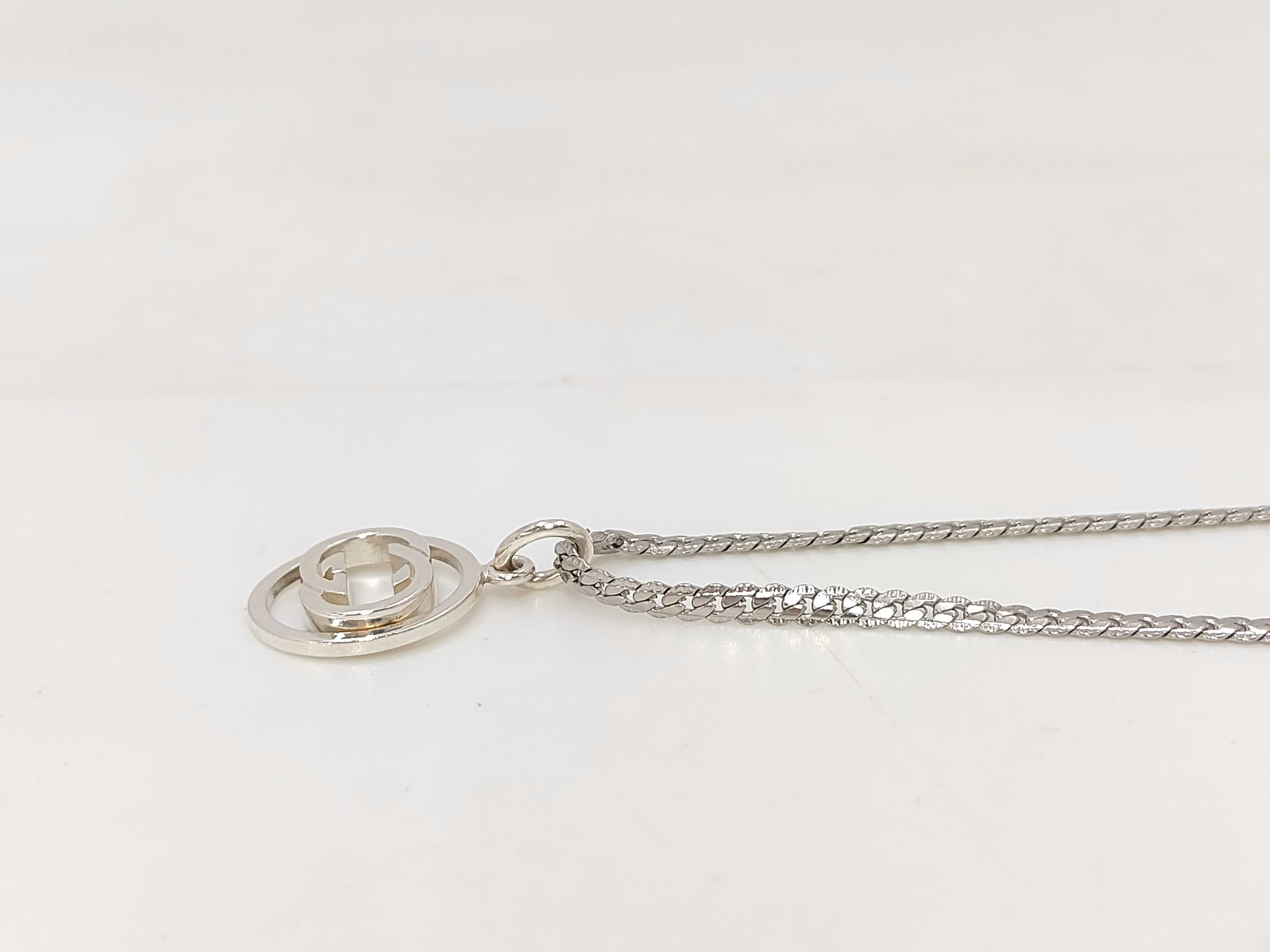 necklace, interlocking GG pattern, round, aftermarket curb chain, silver necklace. — view 3