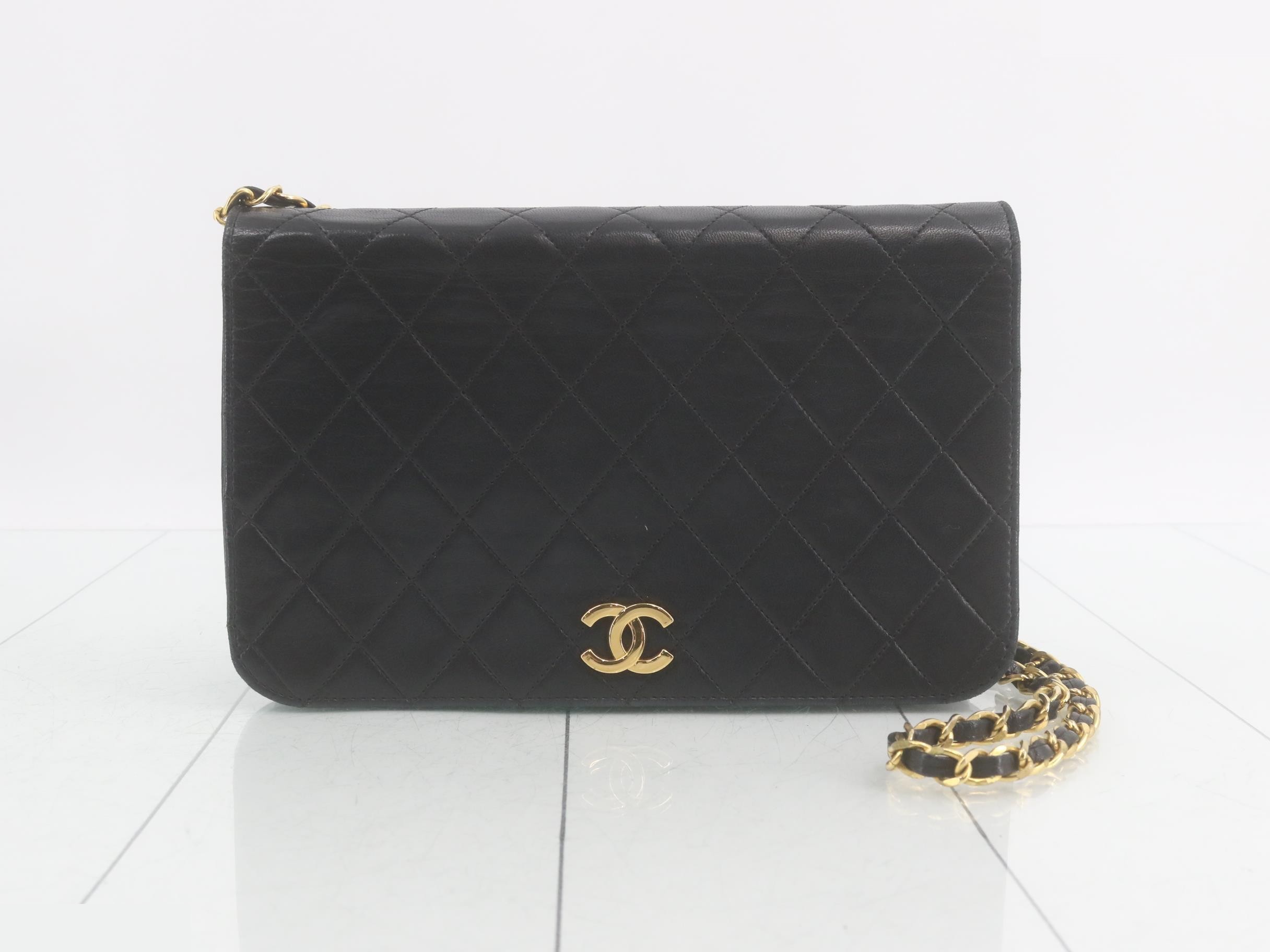 Matelassé (bag) - Lambskin Shoulder Bag
