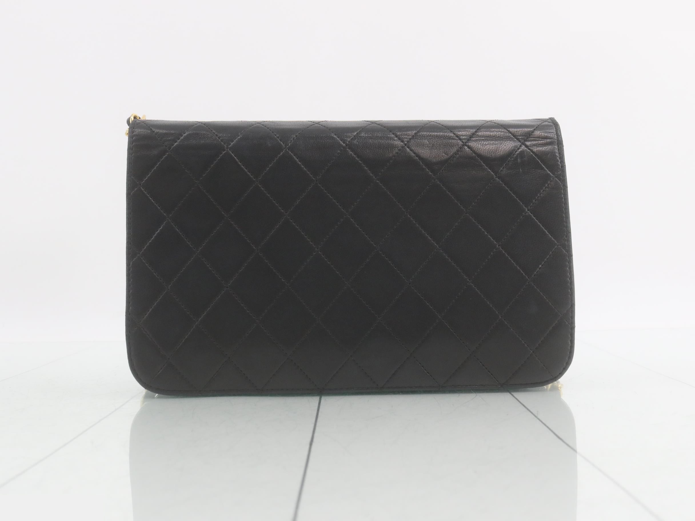 Matelassé (bag) - Lambskin Shoulder Bag — view 2