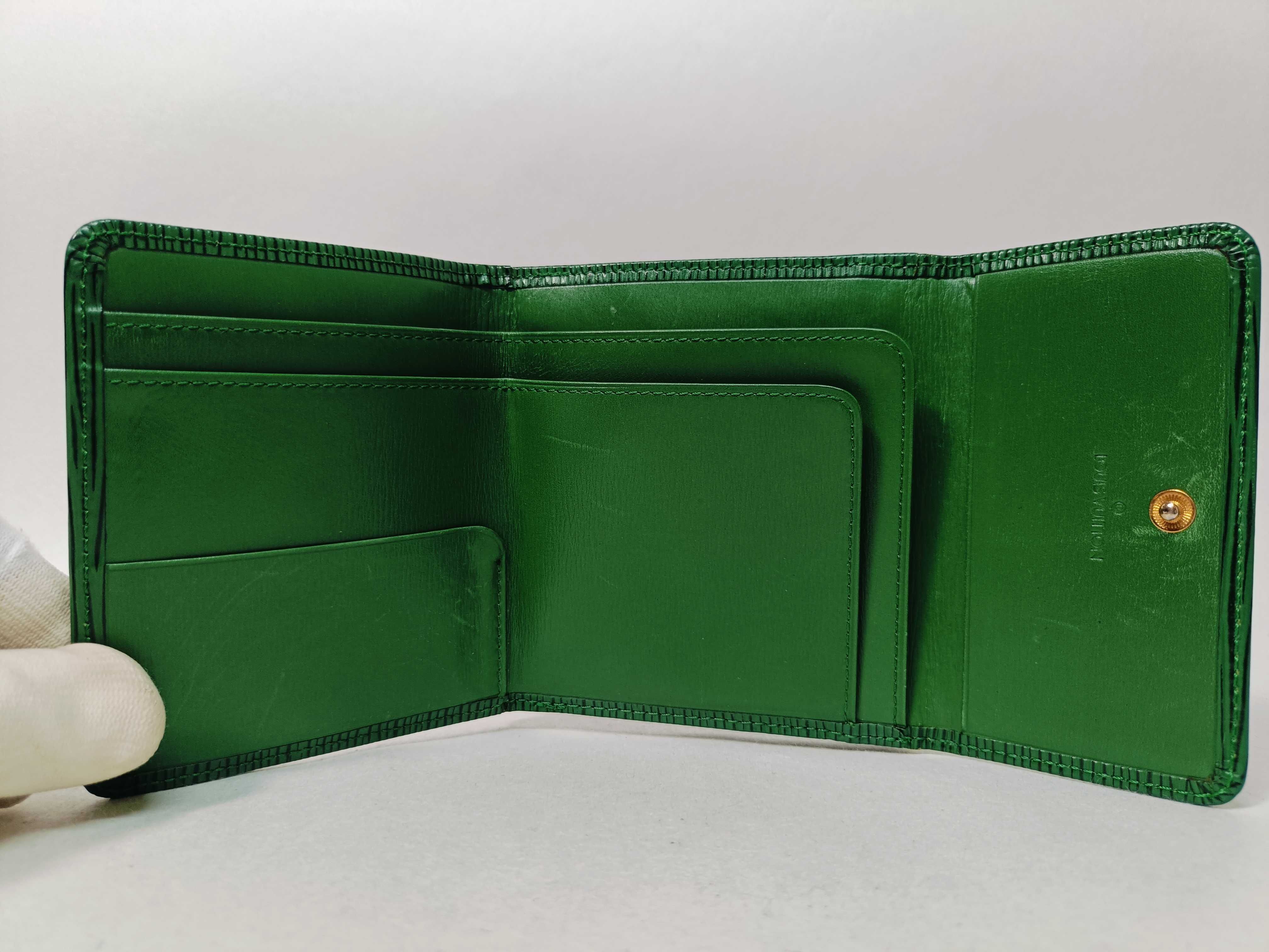 Epi Leather Double Snap Closure Borneo Wallet — view 11