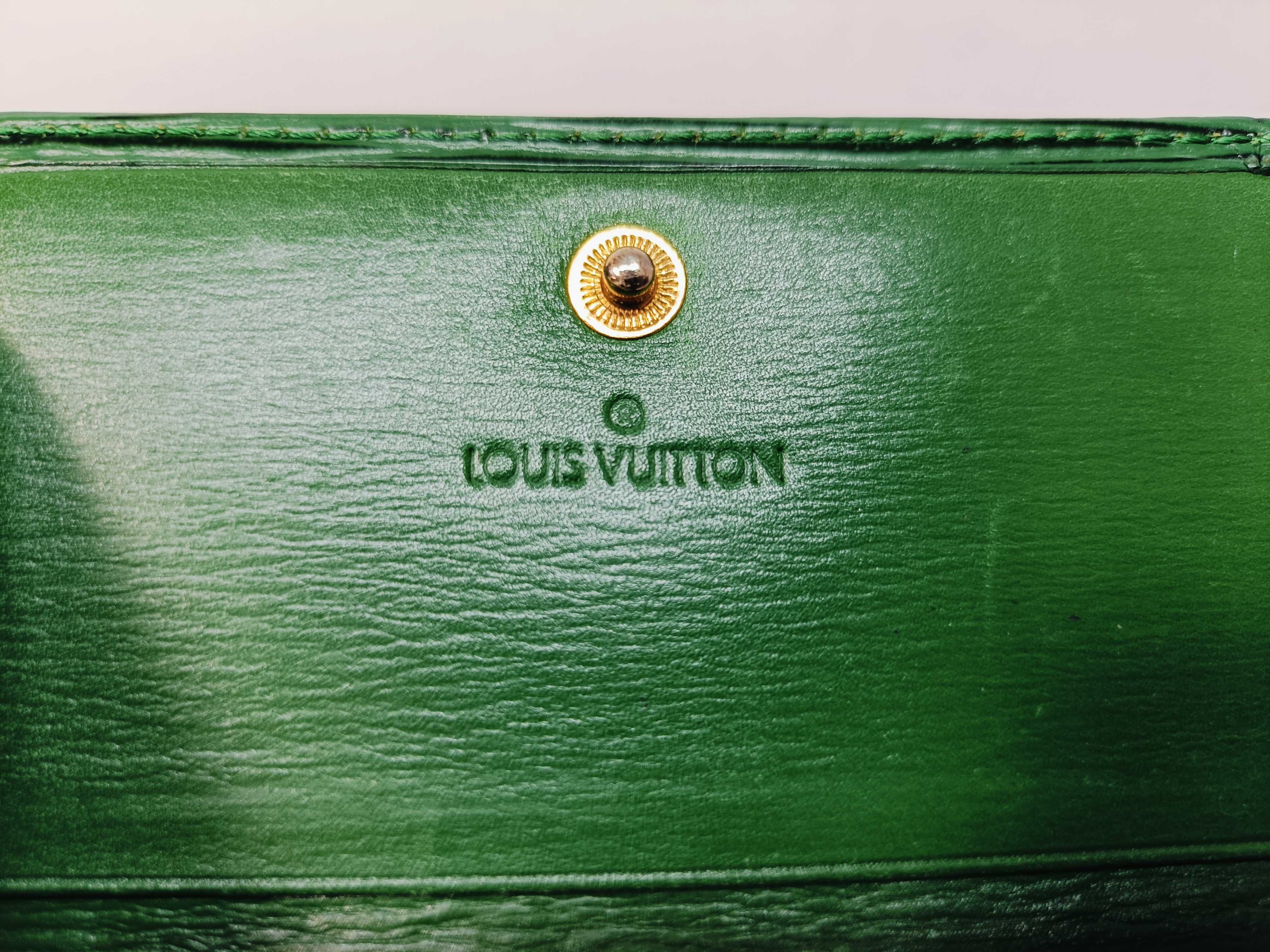 Epi Leather Double Snap Closure Borneo Wallet — view 14