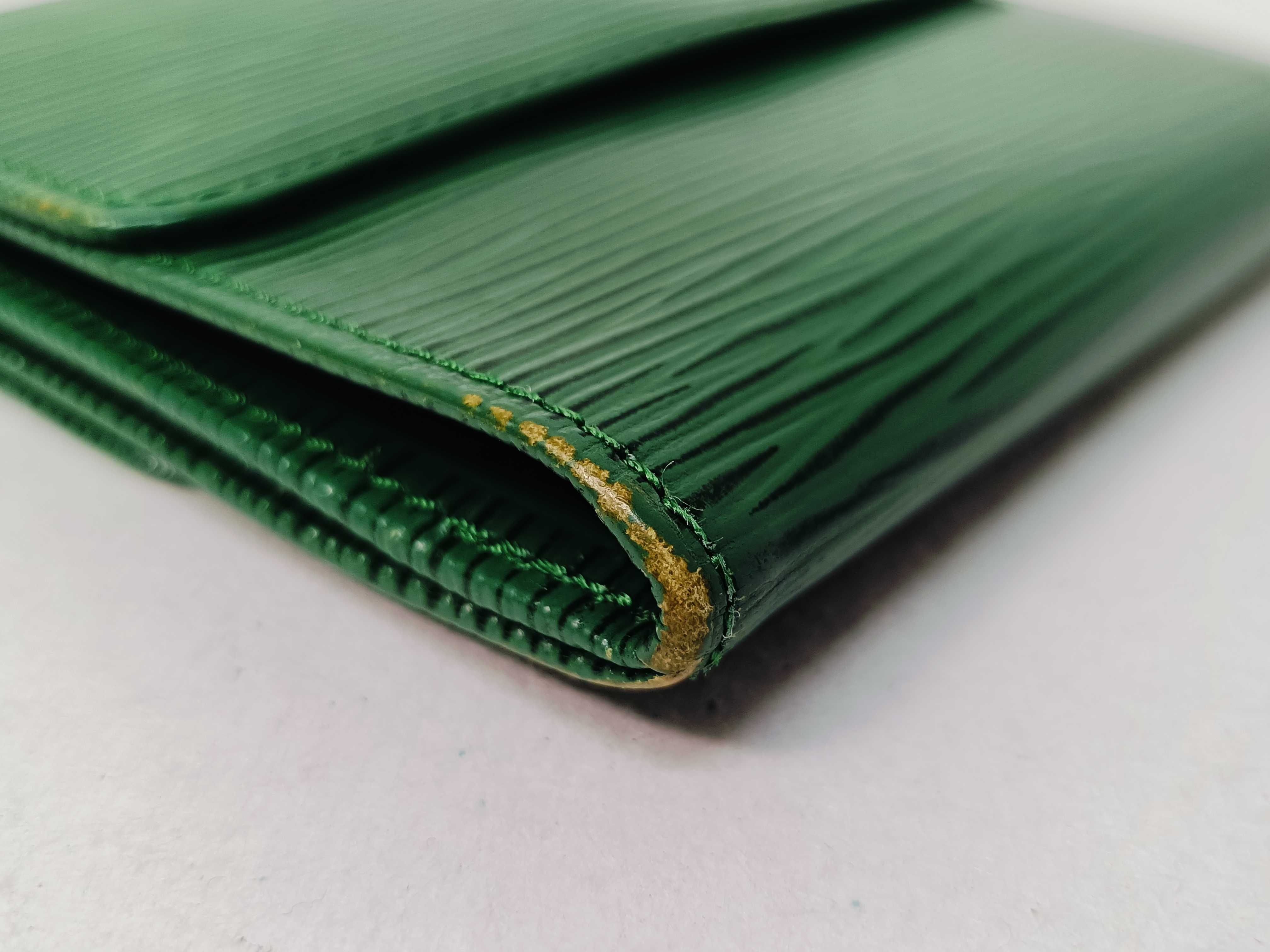 Epi Leather Double Snap Closure Borneo Wallet — view 4