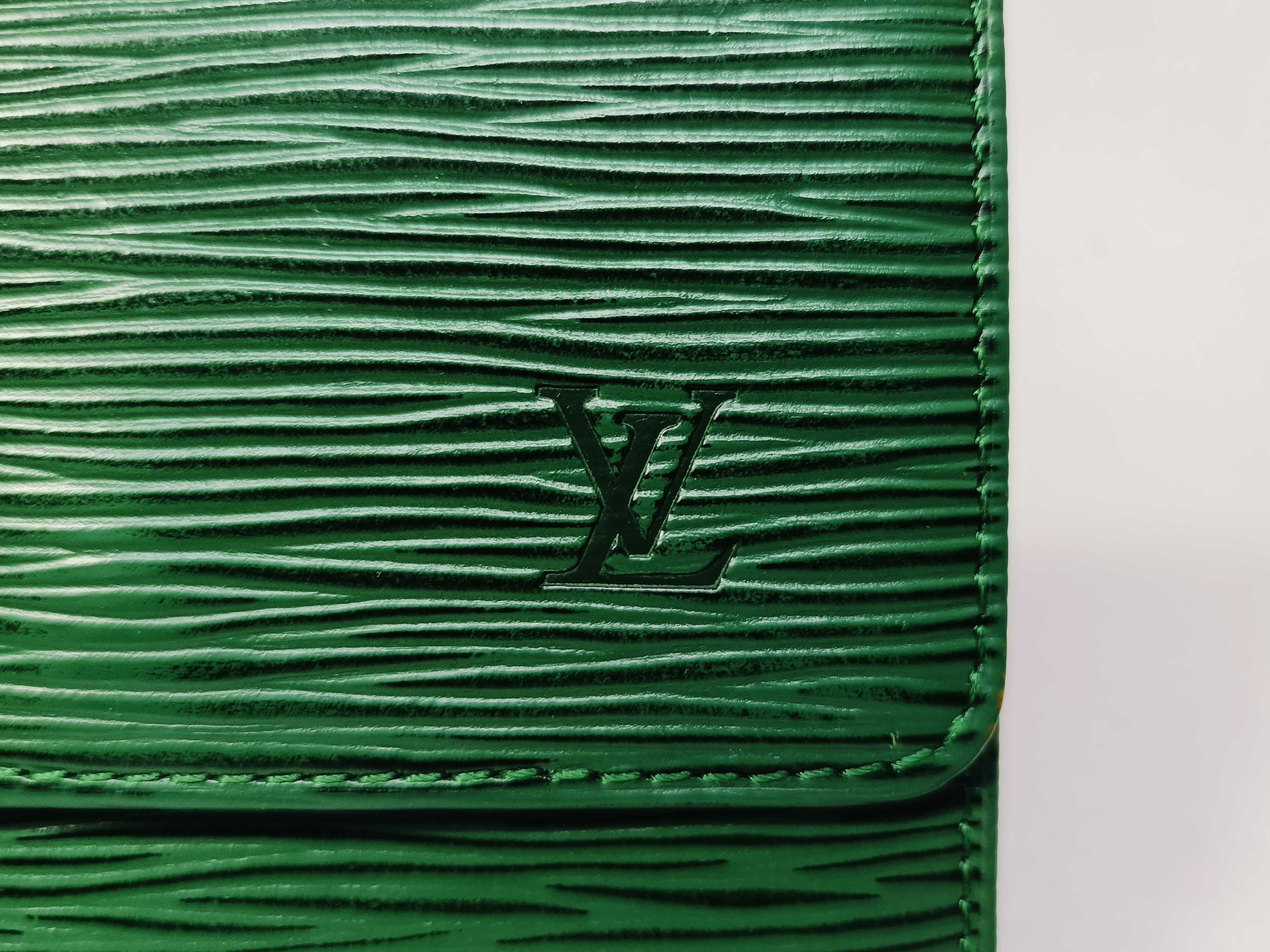 Epi Leather Double Snap Closure Borneo Wallet — view 7
