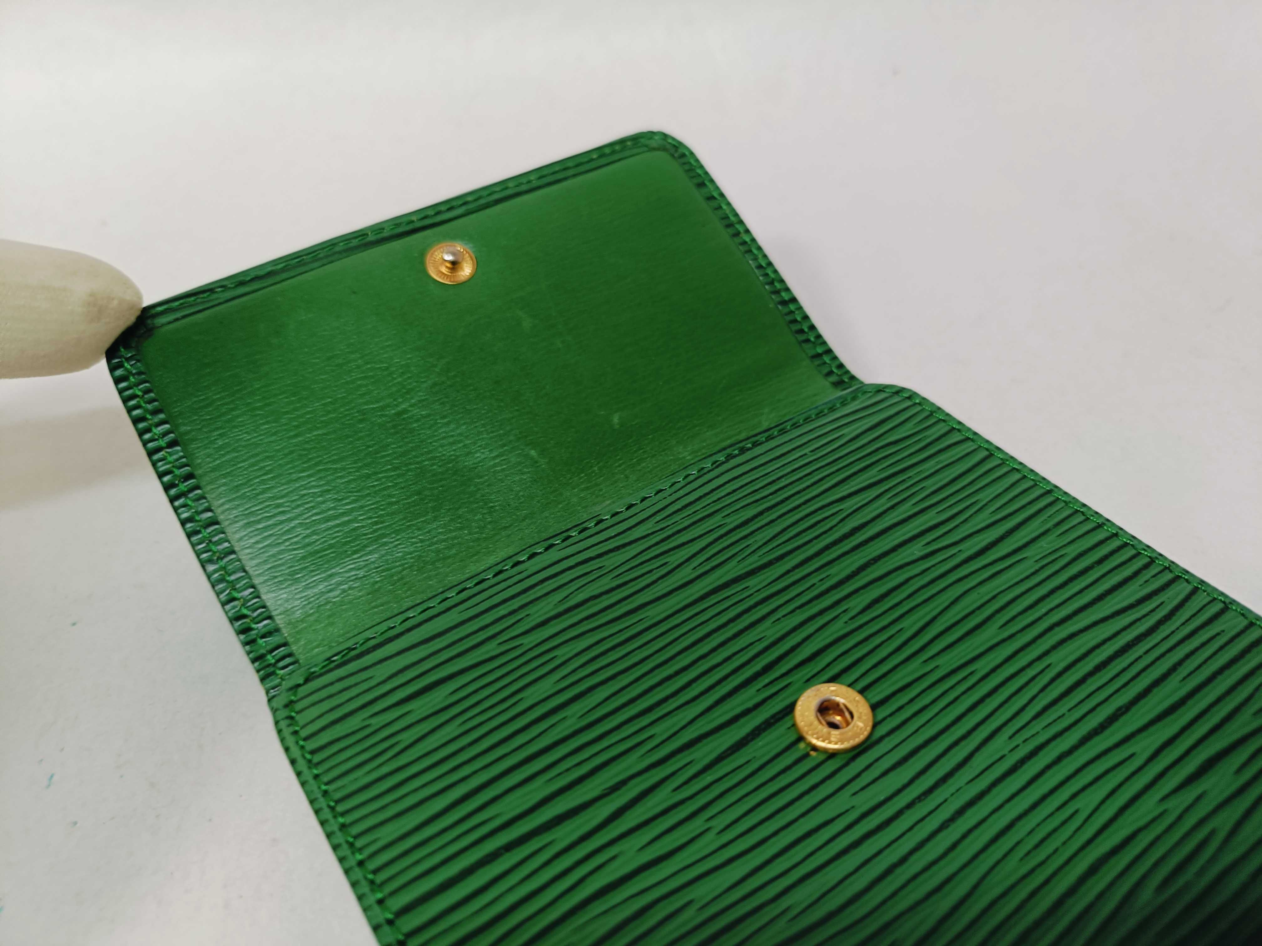 Epi Leather Double Snap Closure Borneo Wallet — view 8