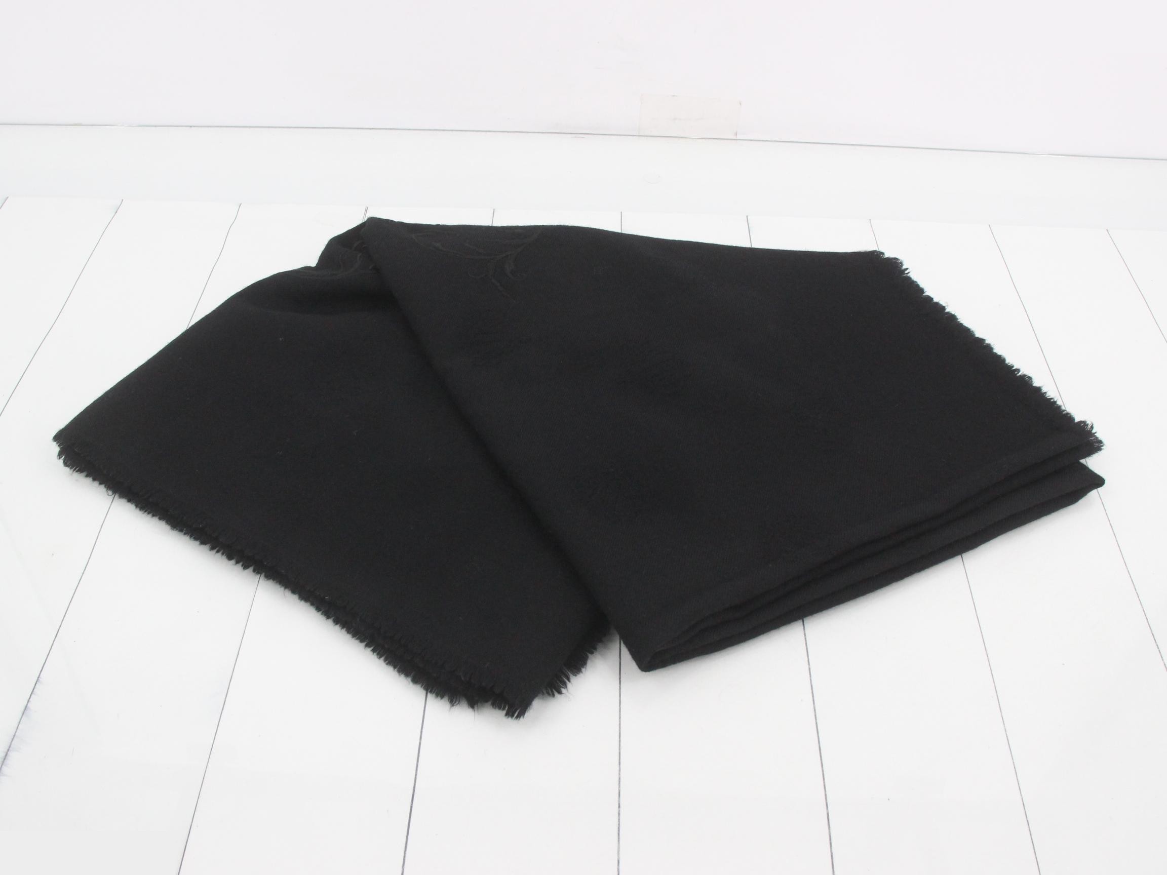 Large scarf — view 3