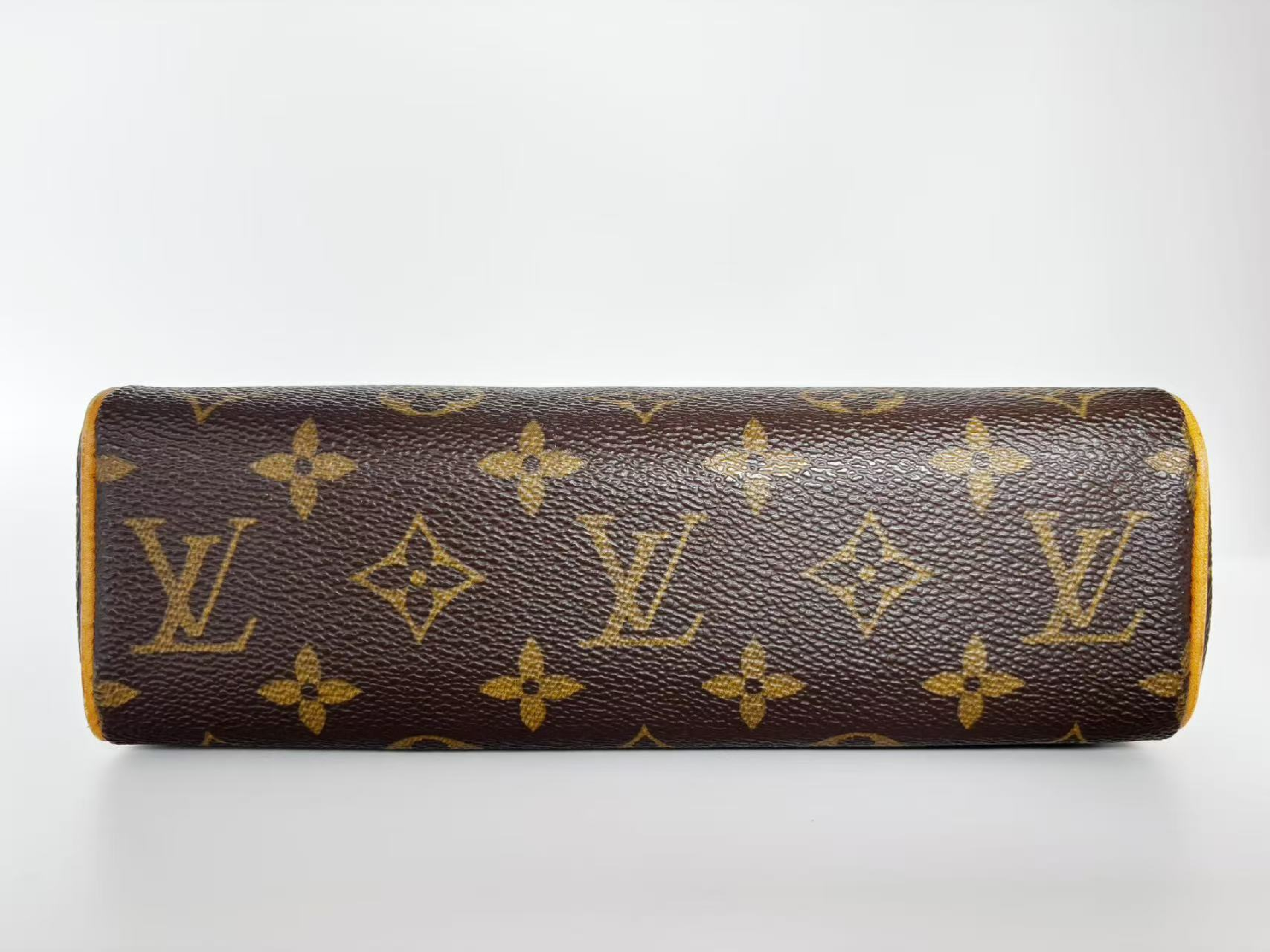M51900 Monogram (Bag) Shoulder Bag — view 3