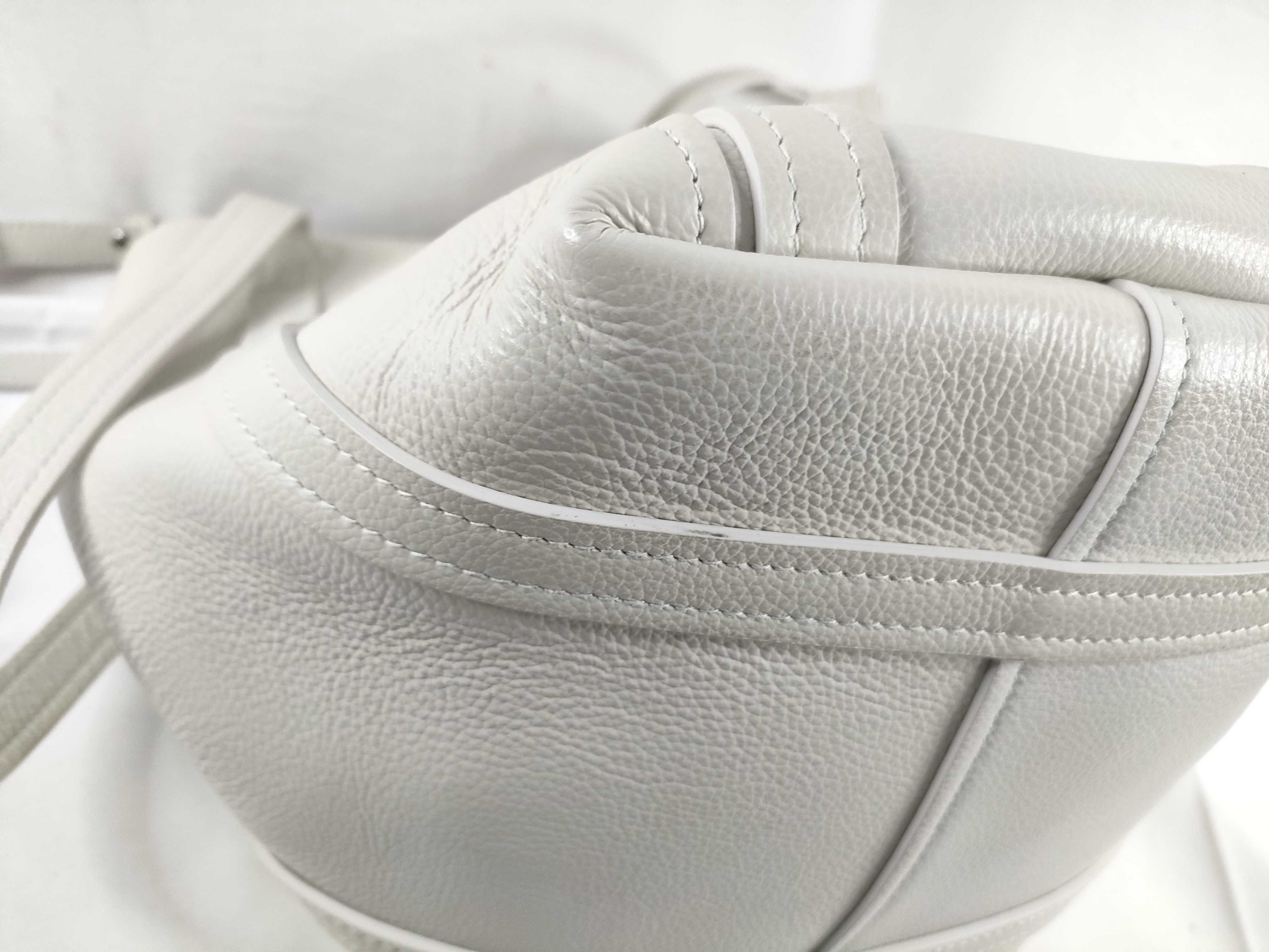 Everyday Tote XS Leather 2-Way Handbag White Tote Bag — view 3
