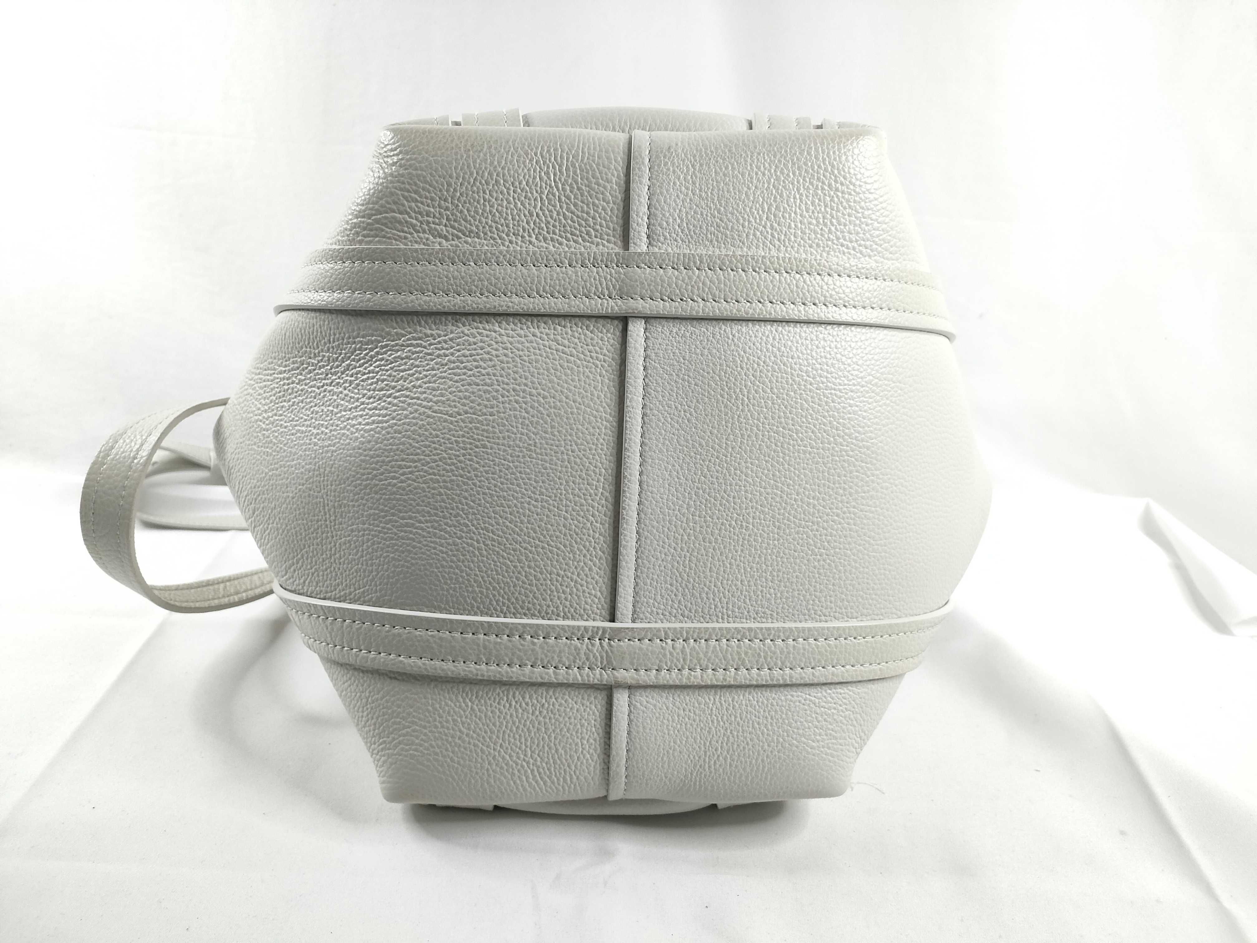 Everyday Tote XS Leather 2-Way Handbag White Tote Bag — view 4
