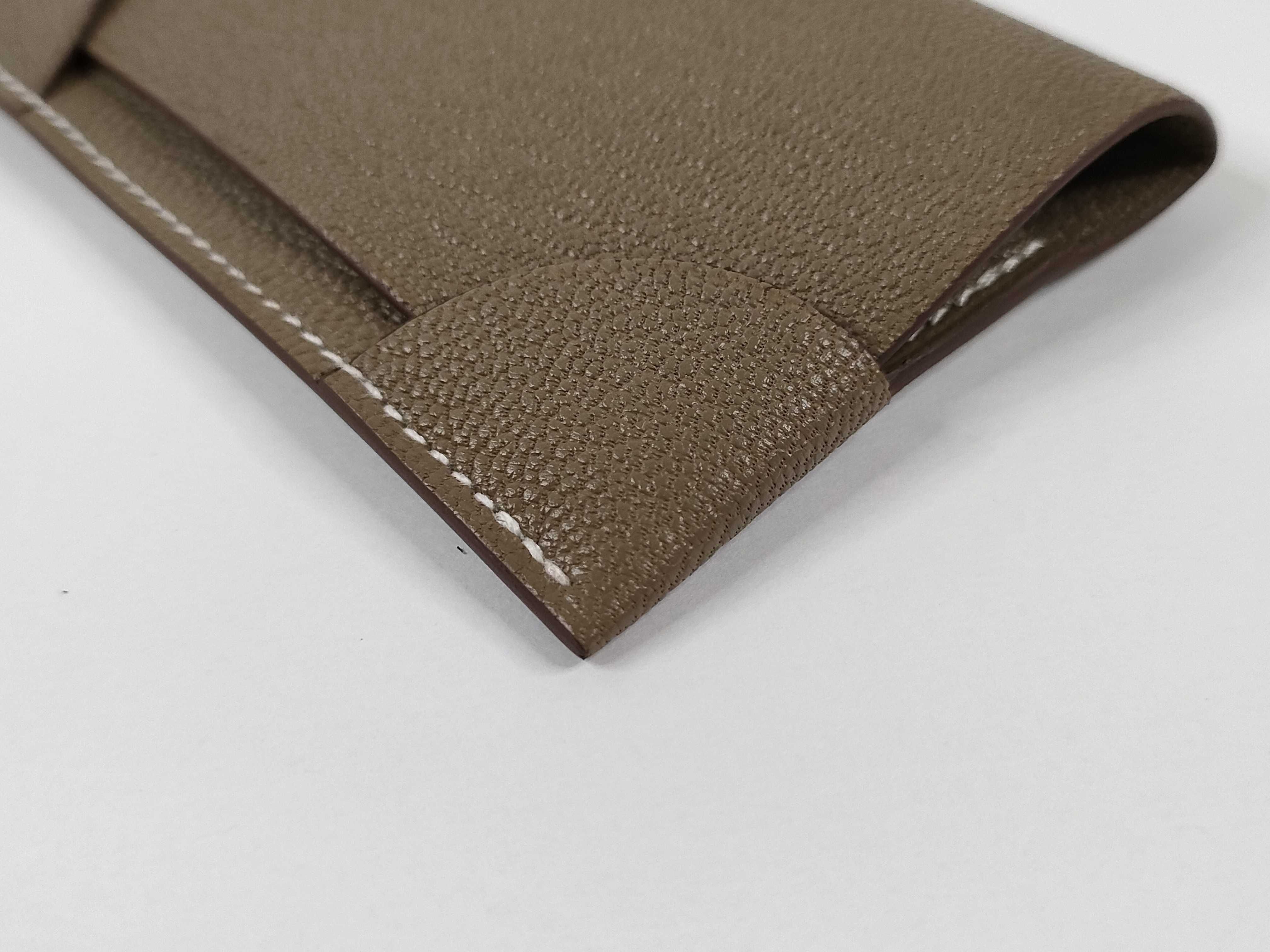 Coin de Mall Card Case, Etoupe, Unused. (Card case/Pass case/Business card holder) — view 3