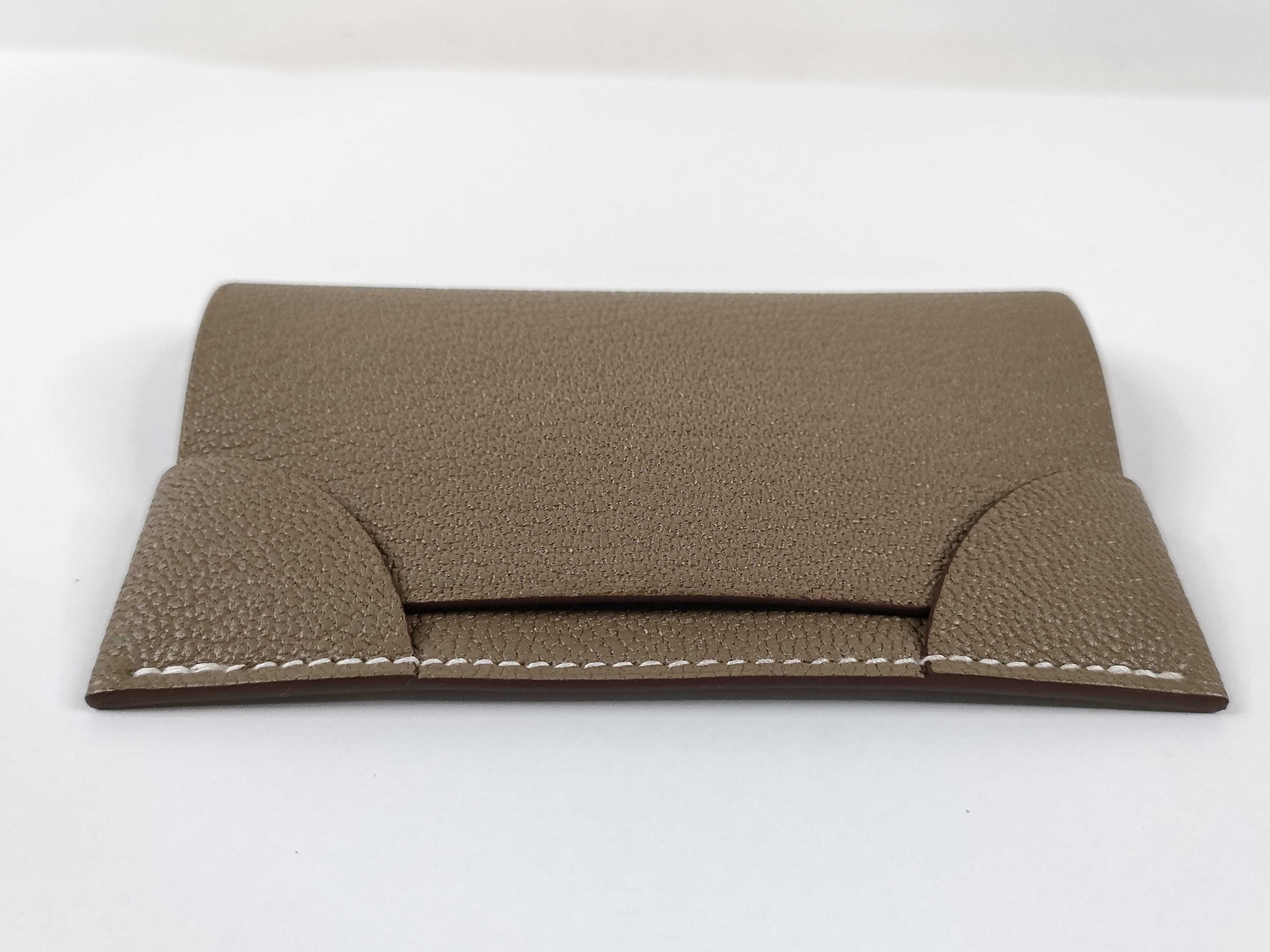 Coin de Mall Card Case, Etoupe, Unused. (Card case/Pass case/Business card holder) — view 4