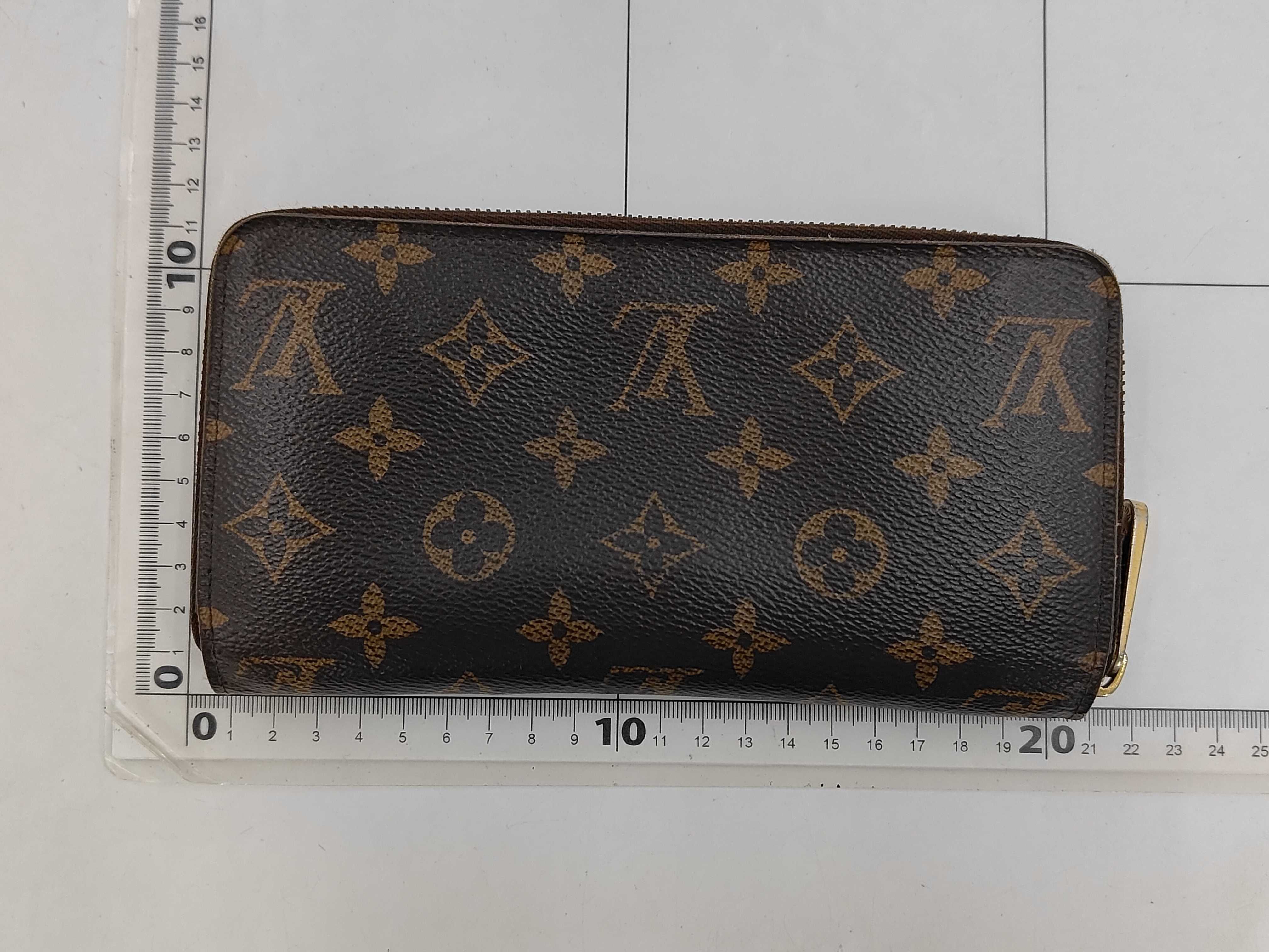 LV Monogram Zippy Wallet — view 2
