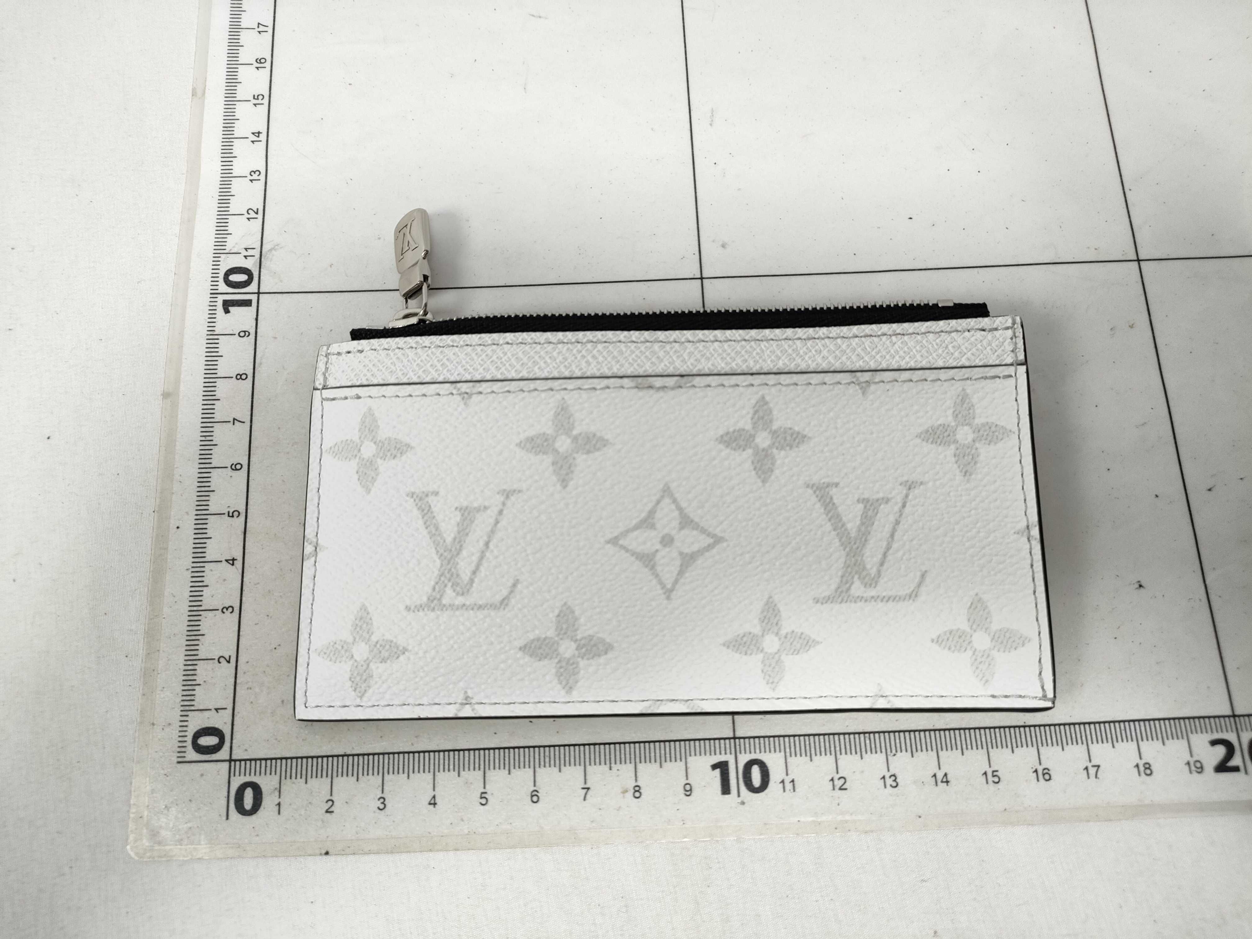 LOUISVUITTON Box and storage bag included Coin card holder Japan limited color Organizer Coin case — view 2