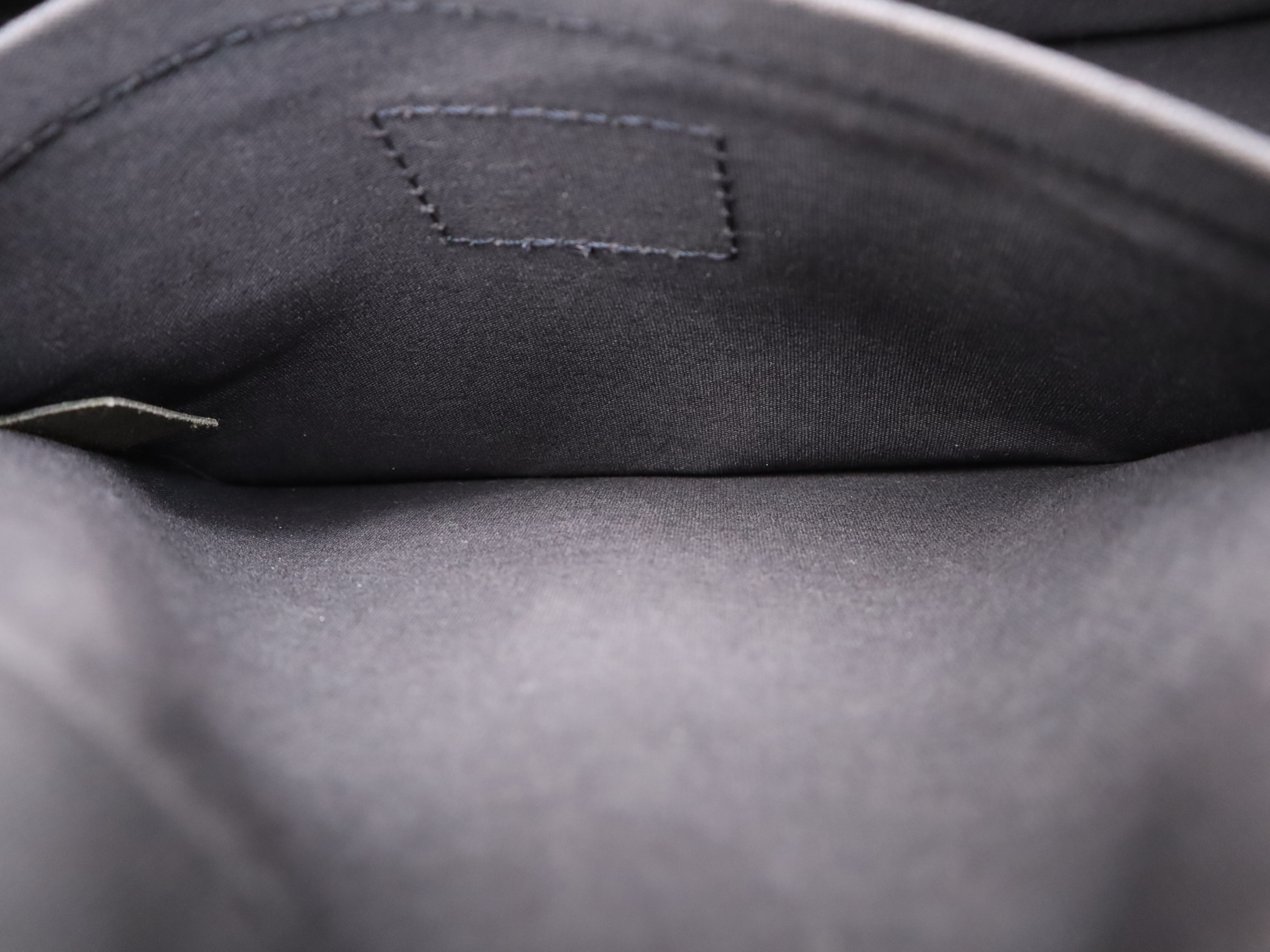 M59112 Epi Vivienne Long Noir Handbag — view 12