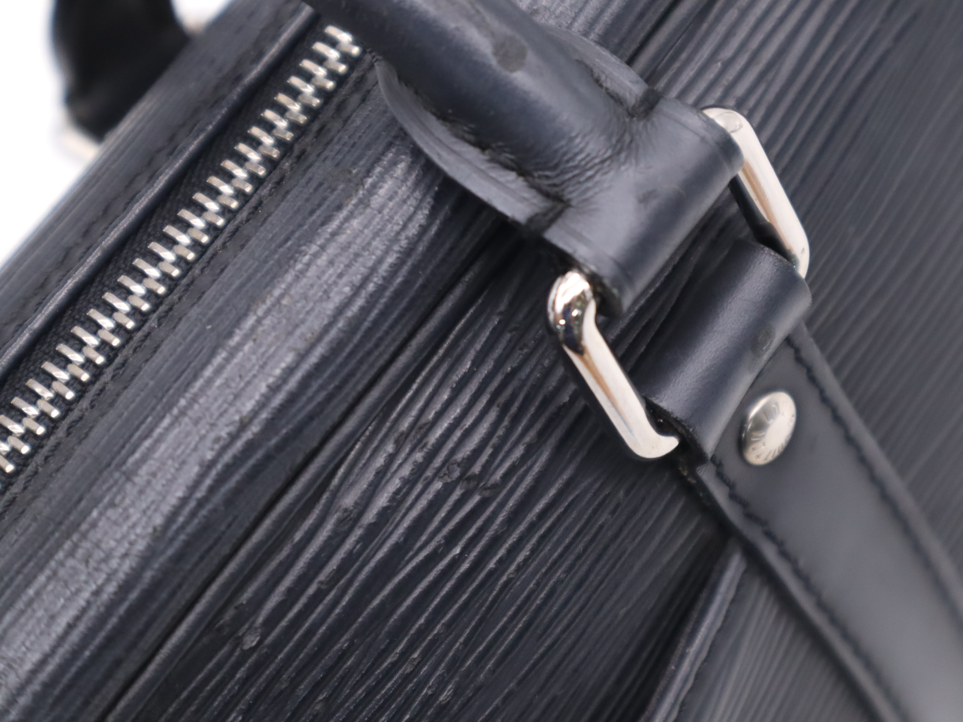 M59112 Epi Vivienne Long Noir Handbag — view 9