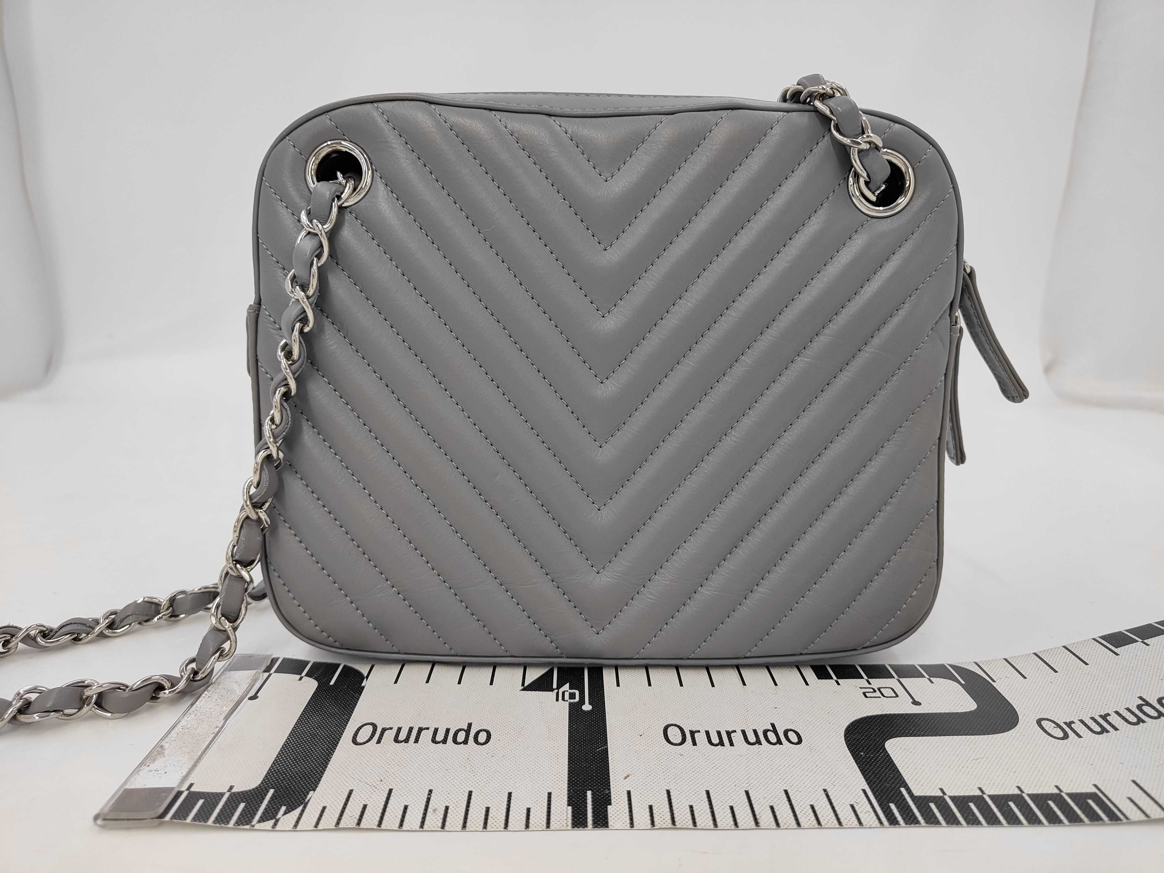 V-stitch Chain Shoulder Bag, Lambskin, Grey/Navy, SS Shoulder Bag — view 2