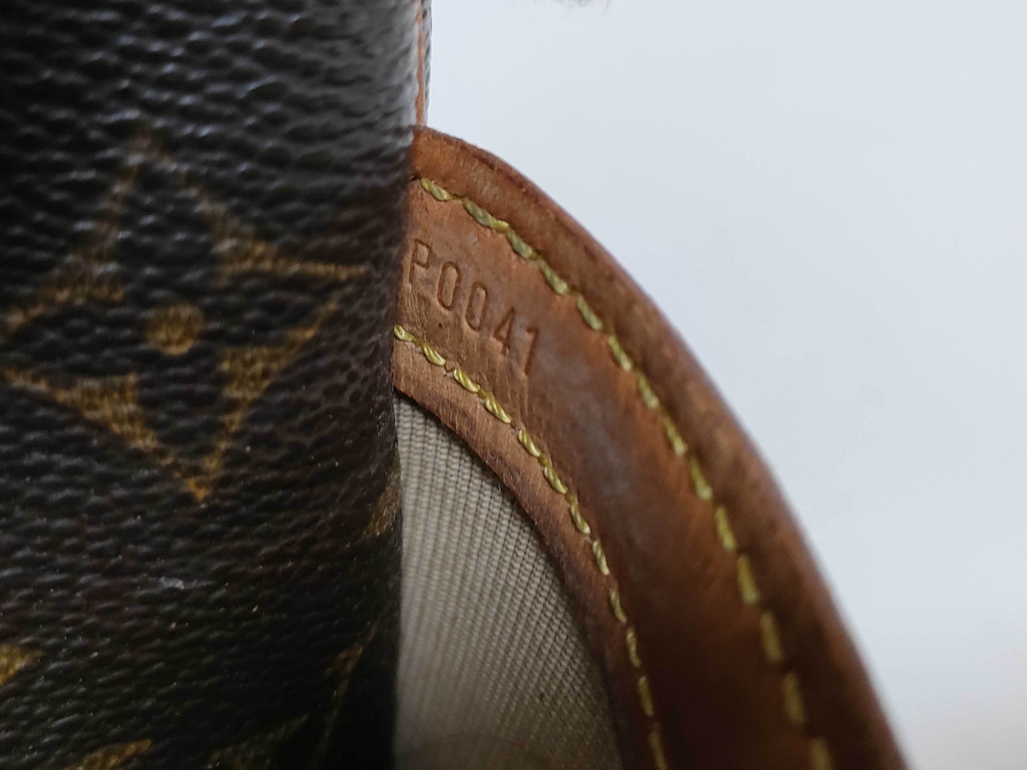 Monogram M45254 Monogram Reporter PM Shoulder Bag — view 12
