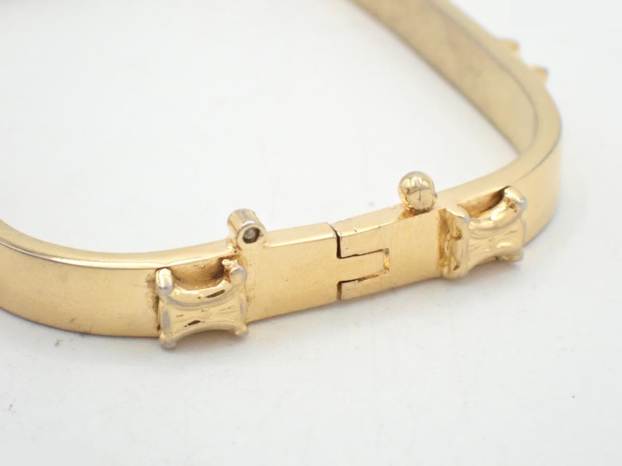 Gold Triomphe bangle, wrist circumference approximately 18cm — view 3