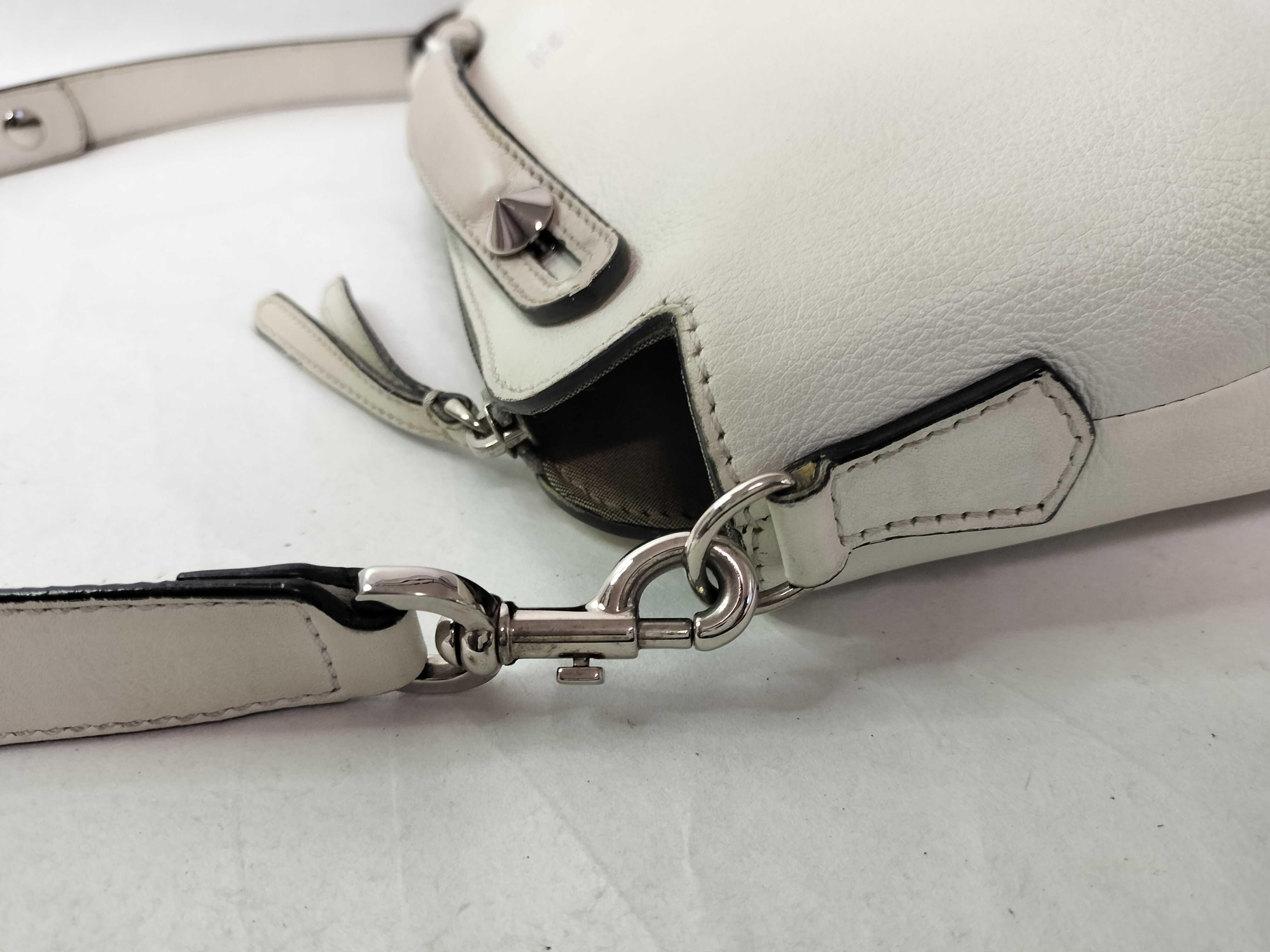 By The Way Medium Leather Shoulder Bag Handbag — view 9