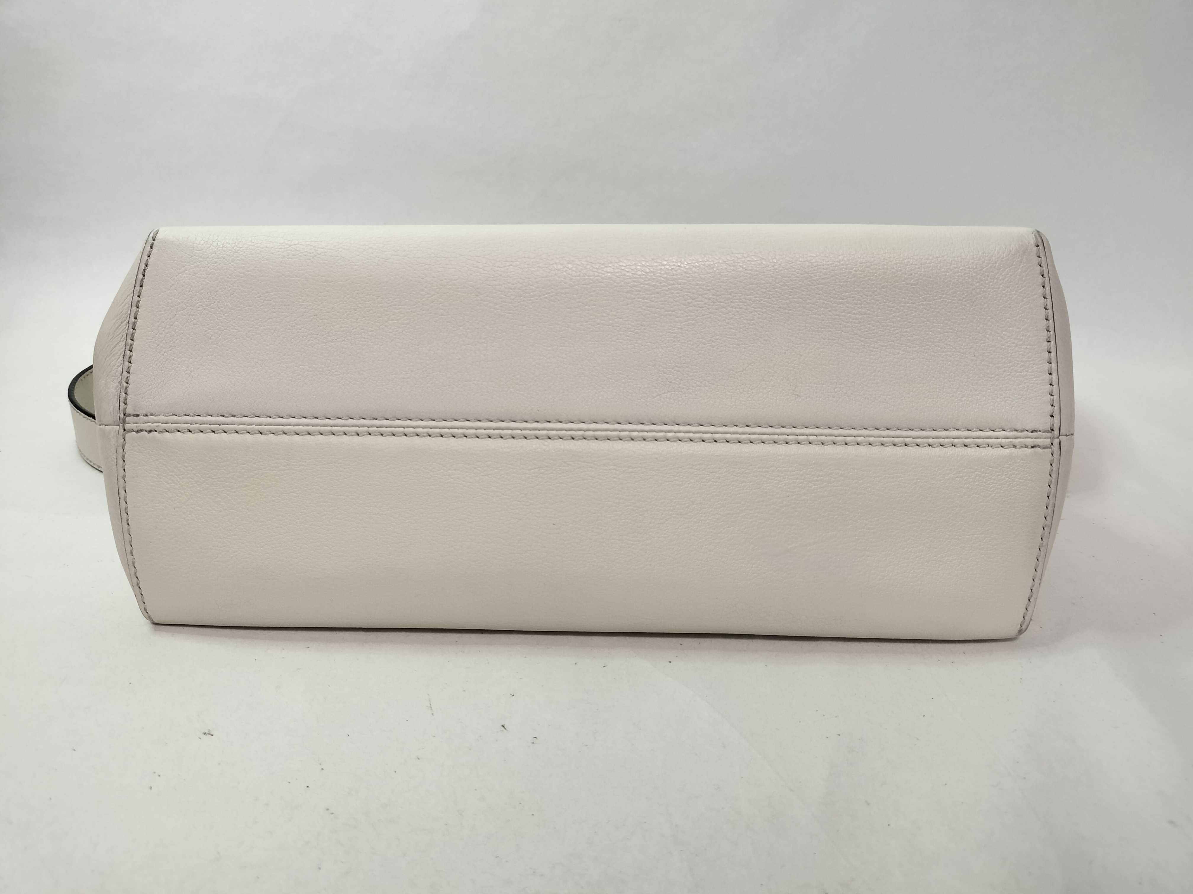 By The Way Medium Leather Shoulder Bag Handbag — view 10