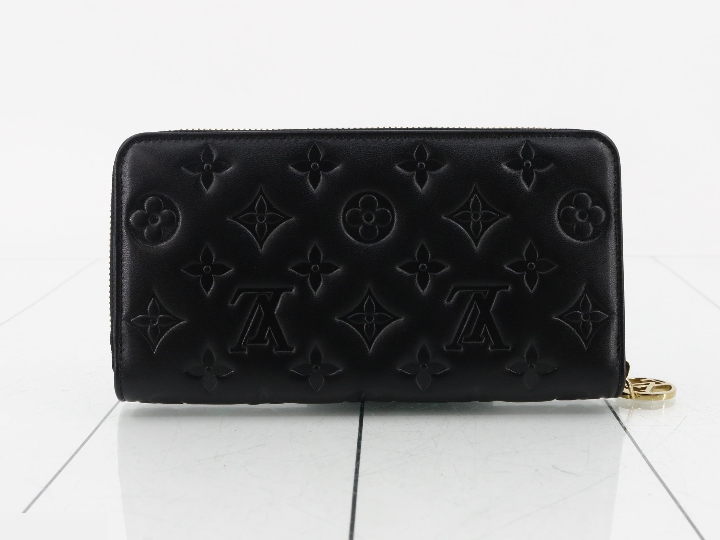 Unused Zippy Wallet (Cushions) — view 2