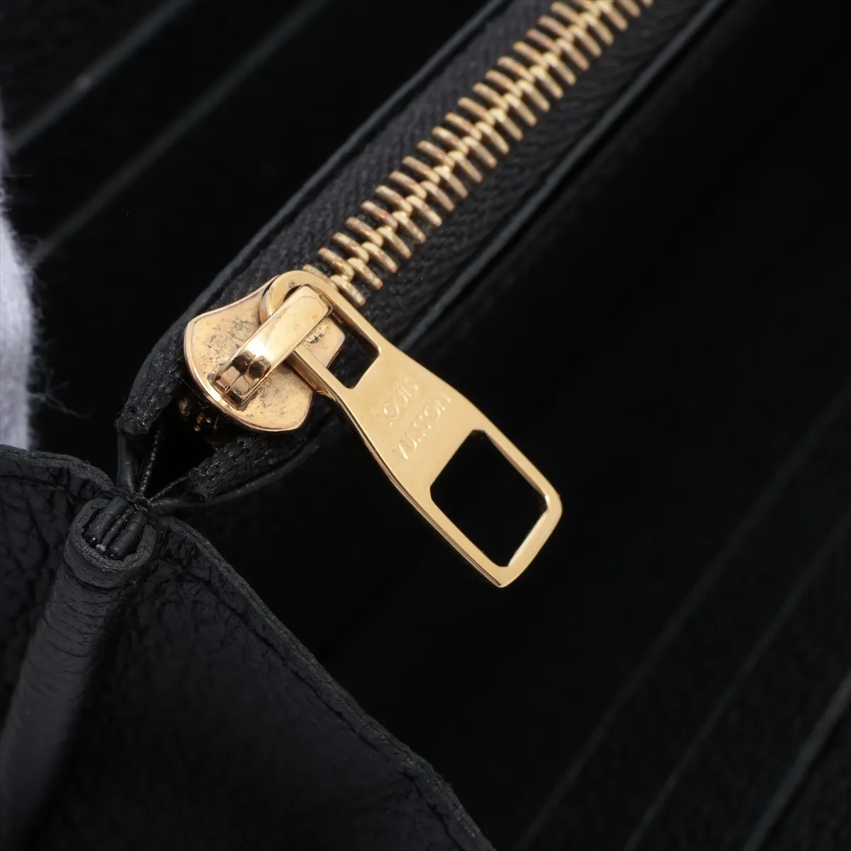 Bicolor Monogram Empreinte Portefeuille Sara M80496 Noir x Crème Long Wallet RFID Reactive — view 9