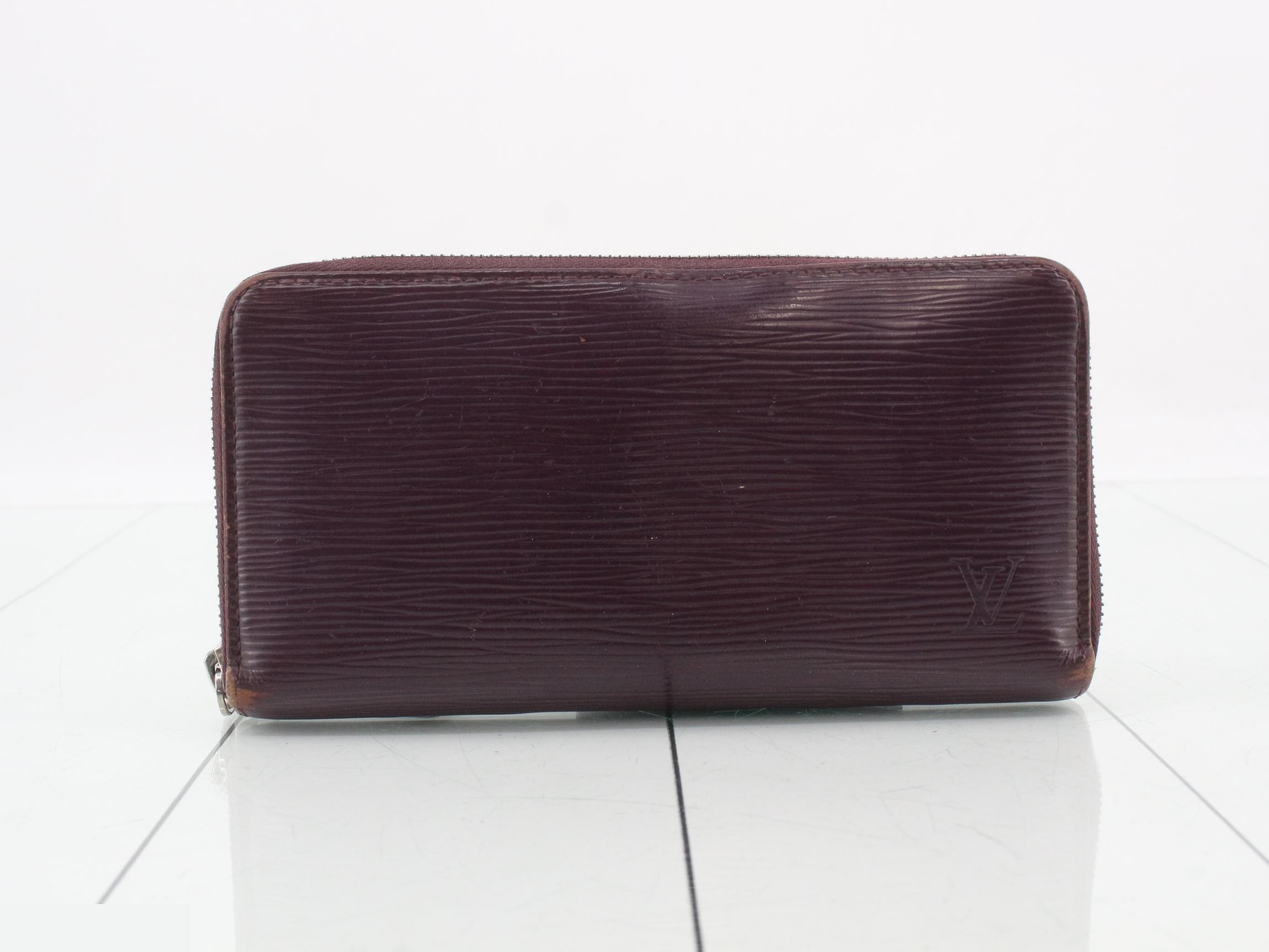 Zippy Wallet Long Wallet