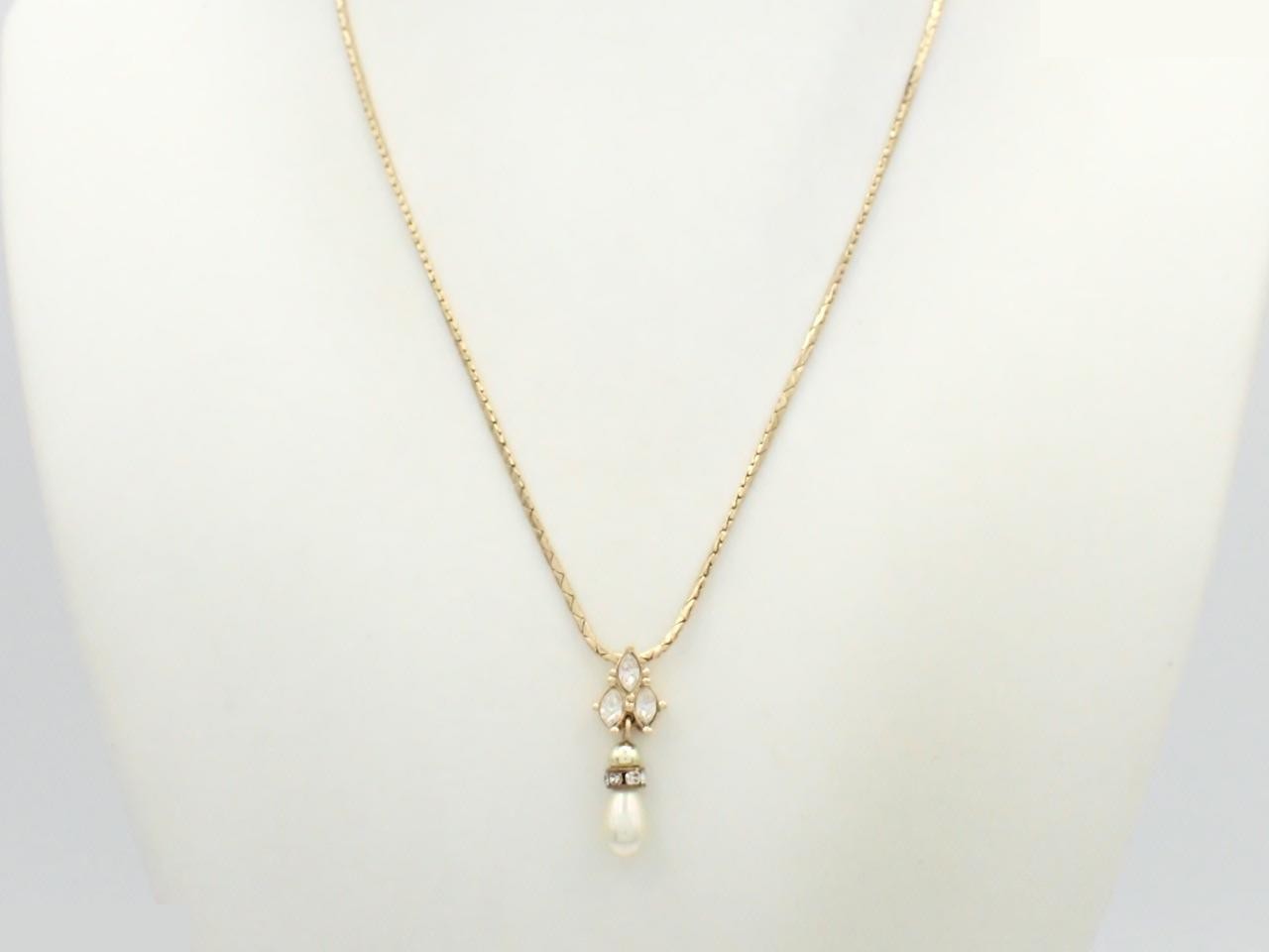Other lines: Precious metal necklaces and pendants, chain approximately 44cm. — view 3