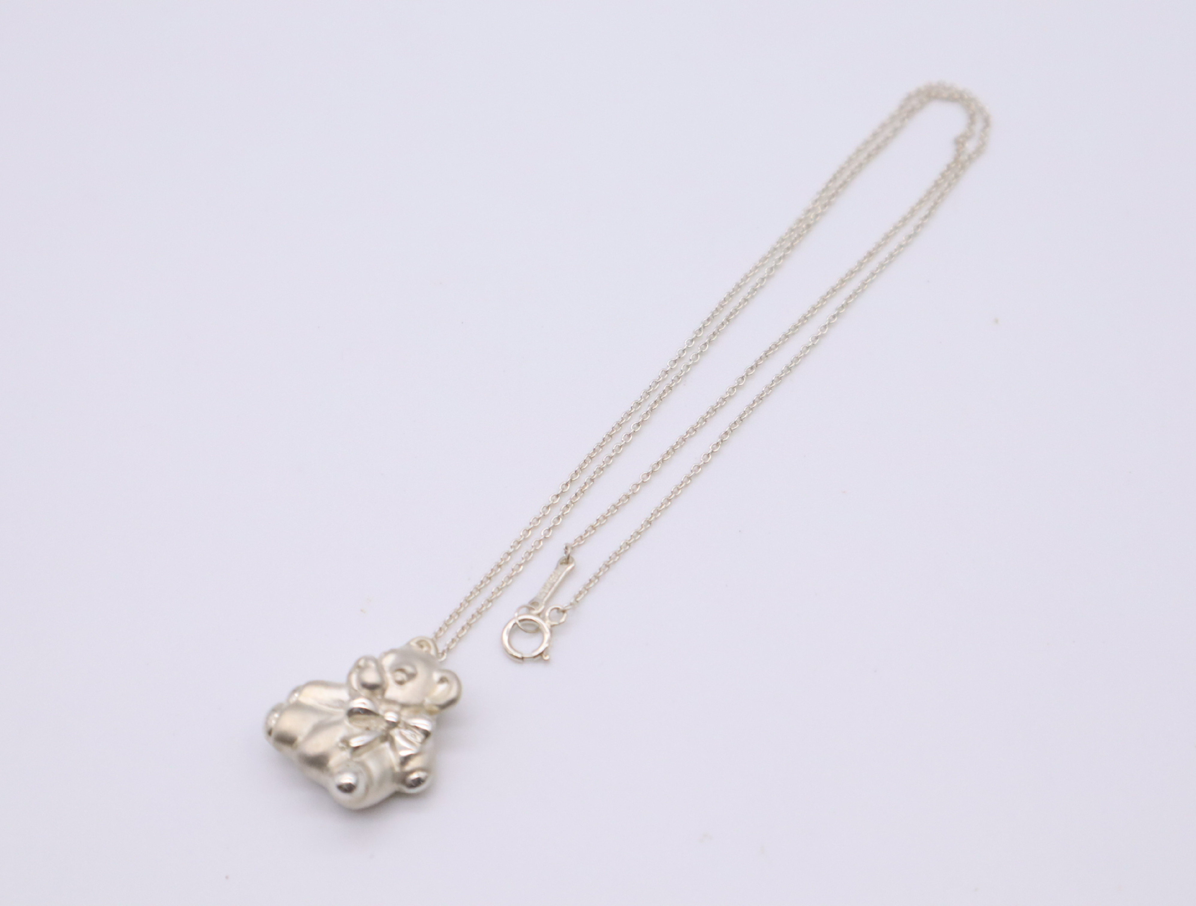 SV925 Teddy Bear Necklace with Storage Bag and Box — view 2