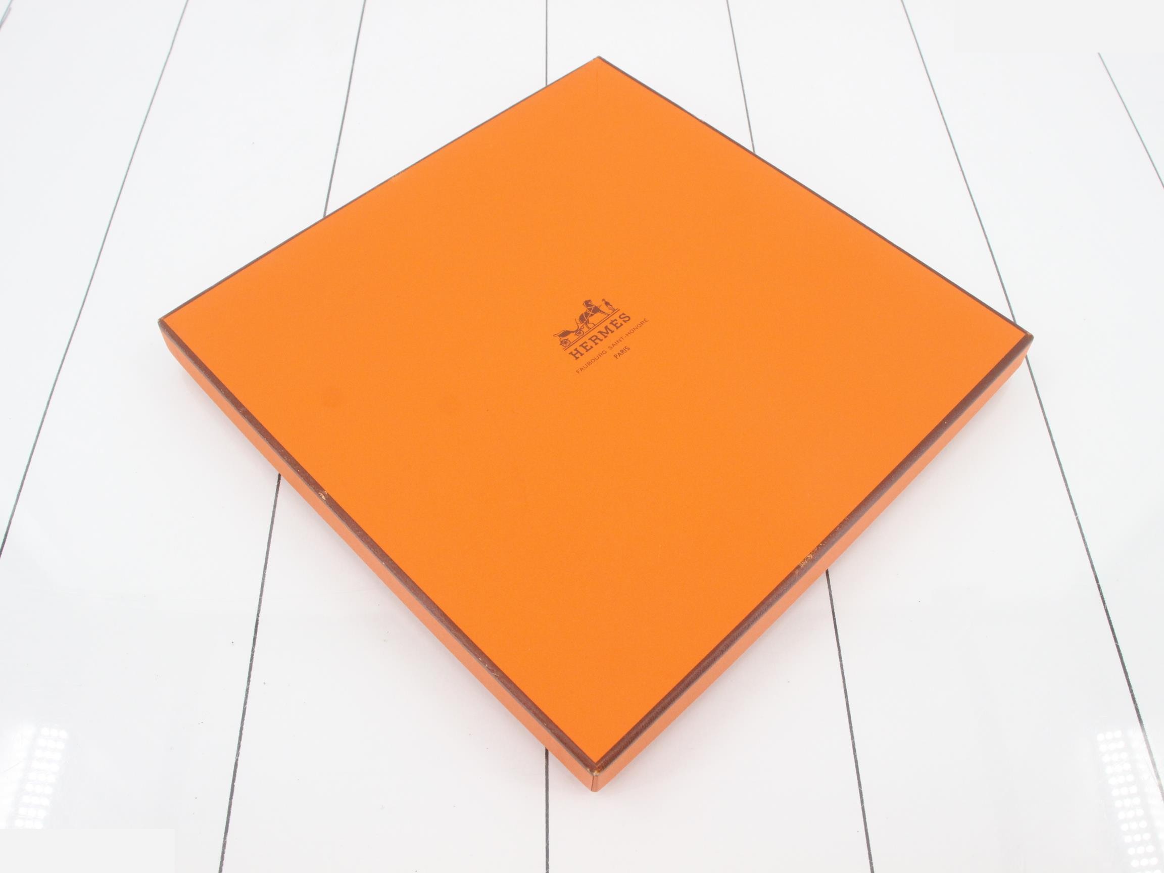 Carre 90 "Life on Horseback" (with box) — view 4