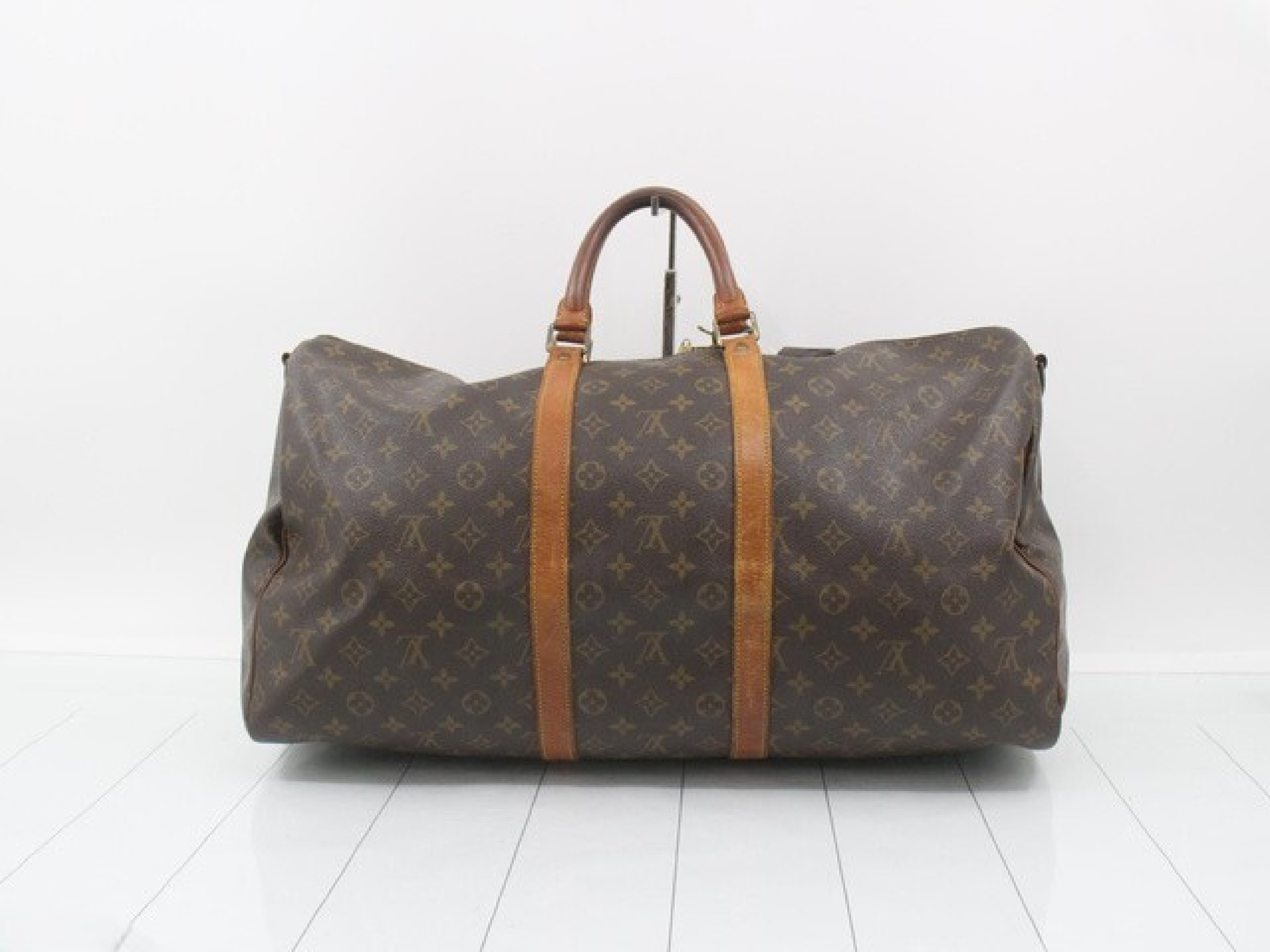 Keepall Bandoulière 55 Boston bag with shoulder strap — view 2