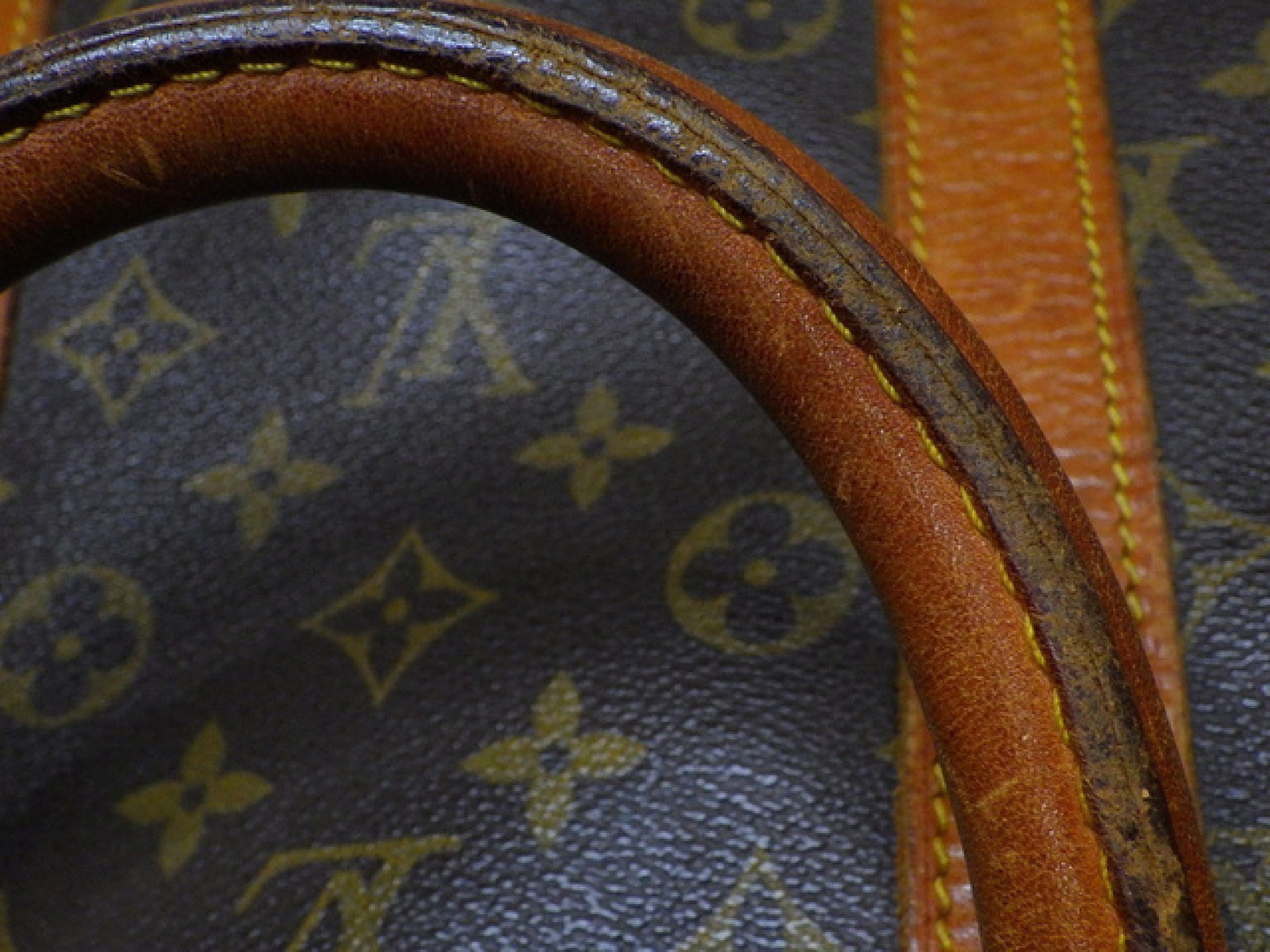 Keepall Bandoulière 55 Boston bag with shoulder strap — view 5
