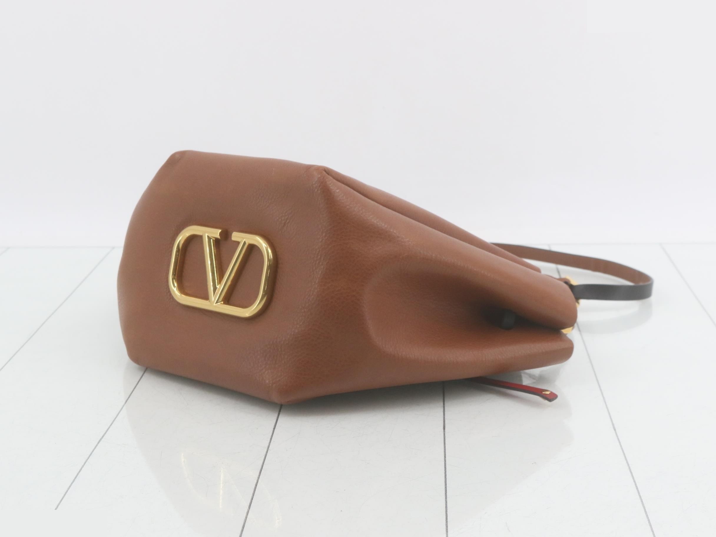 V logo Valentino Garavani shoulder bag — view 6