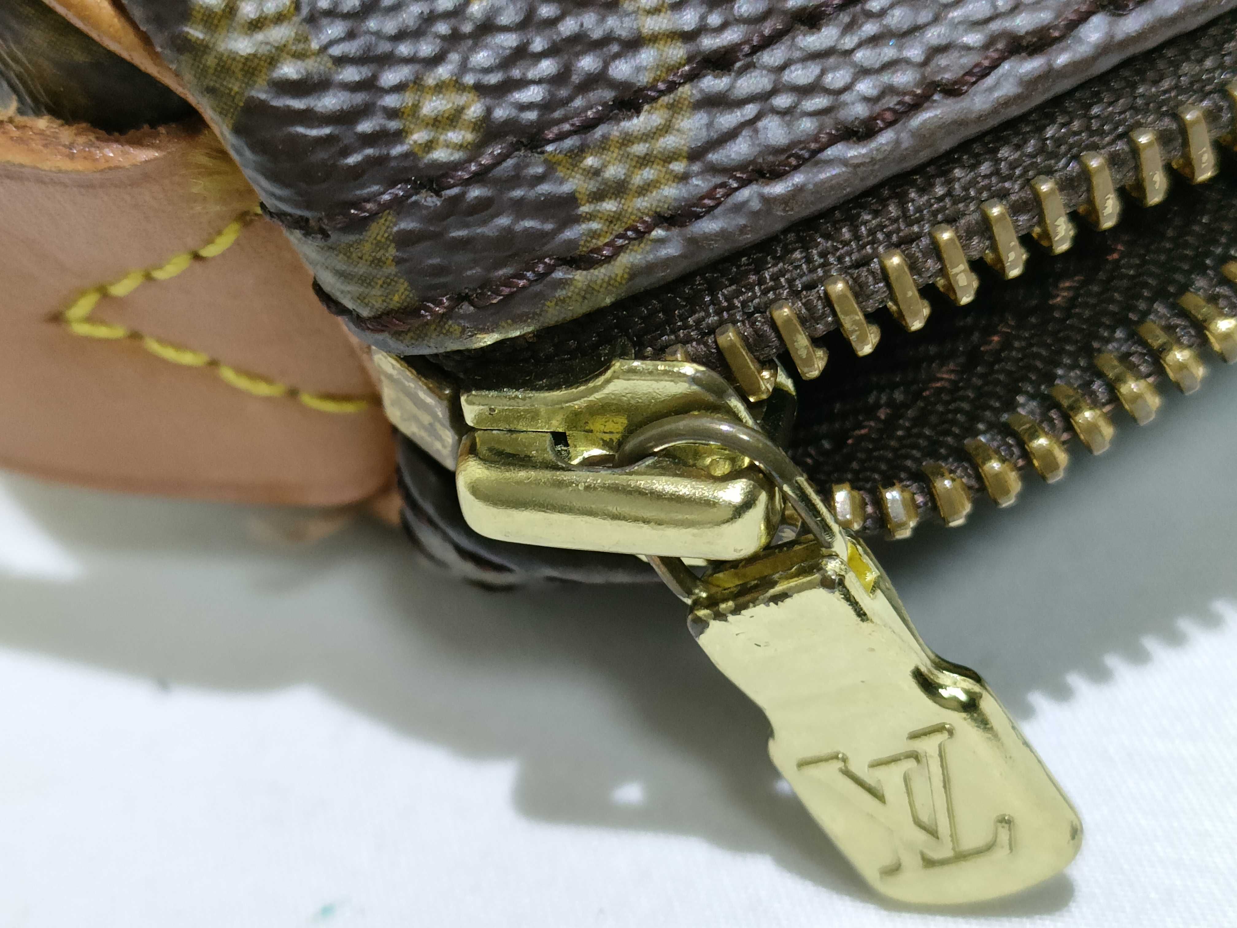 Monogram Louis Vuitton Monogram Saxophone Souple 50 Tote Bag — view 13