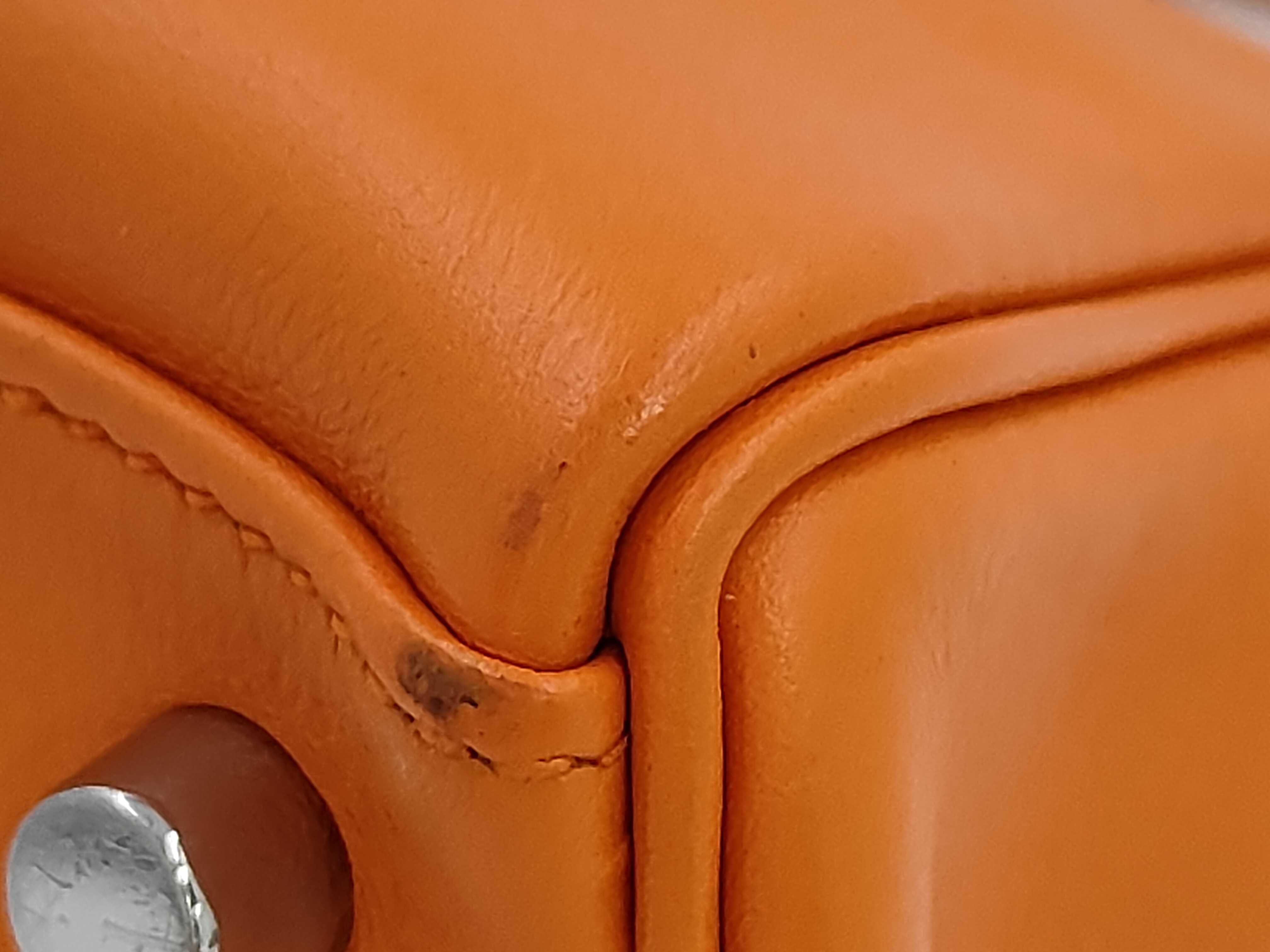 Kelly 28 K stamp Swift leather orange handbag — view 4