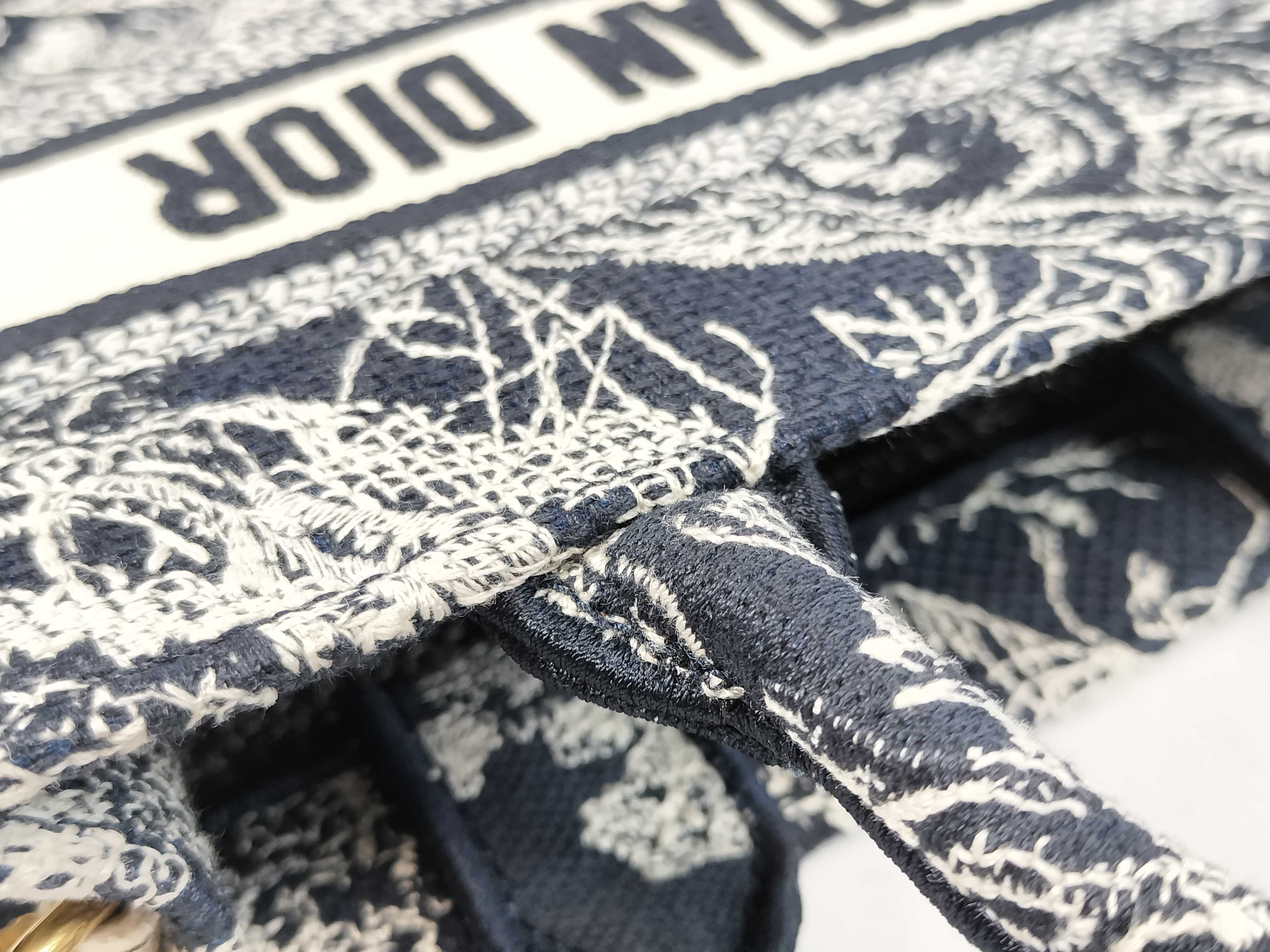Book Tote Bag Mini Handbag — view 5
