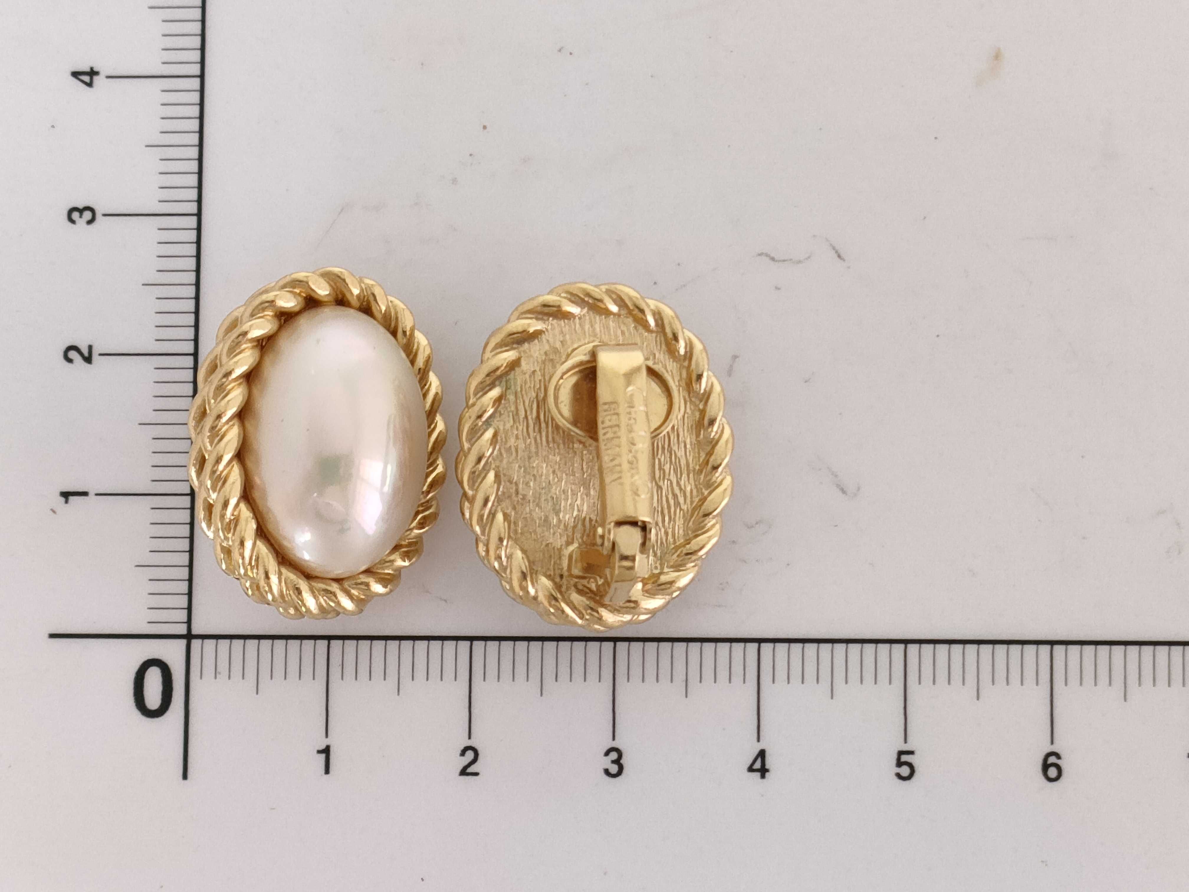 Christian earrings — view 6