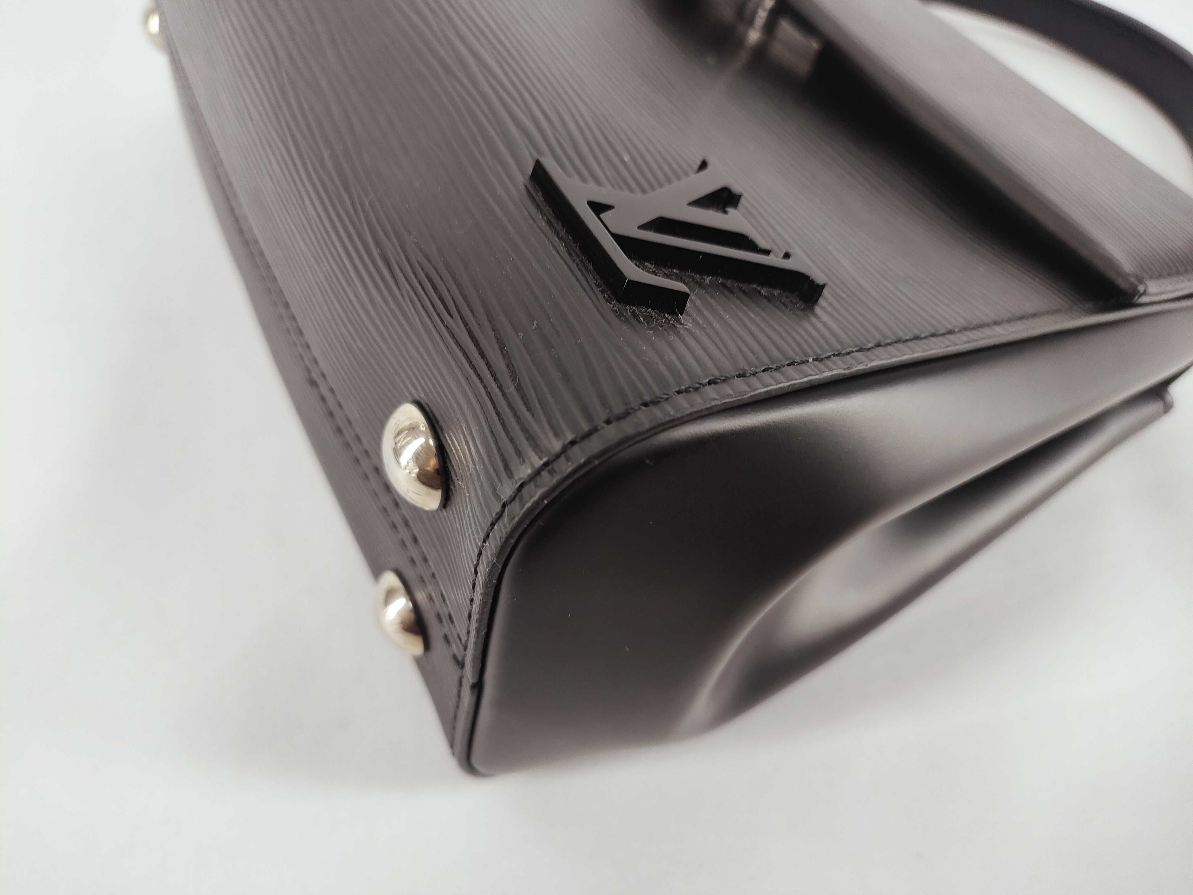 Epi LOUISVUITTON Epi Cluny M41312 Handbag — view 6
