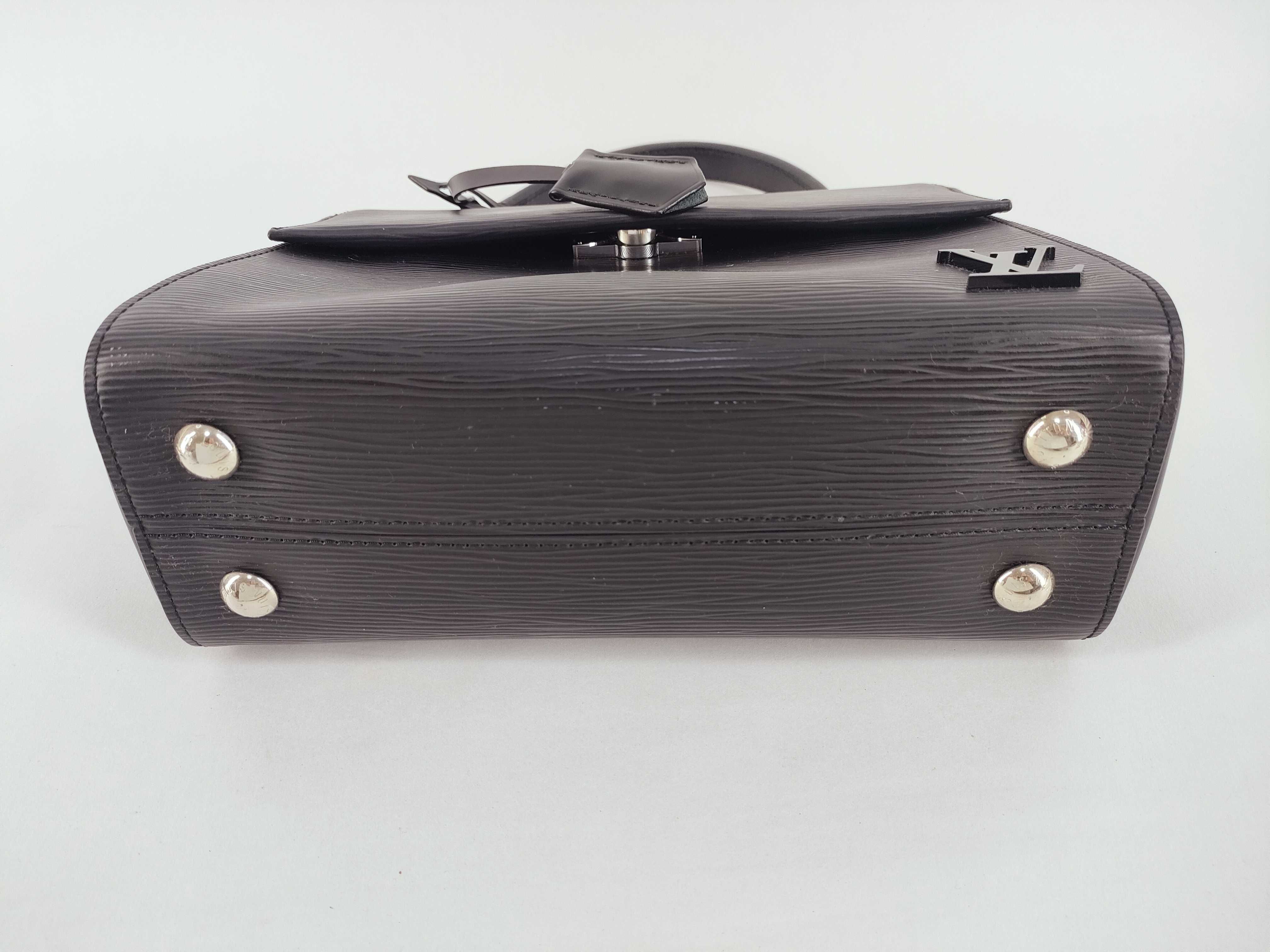 Epi LOUISVUITTON Epi Cluny M41312 Handbag — view 7