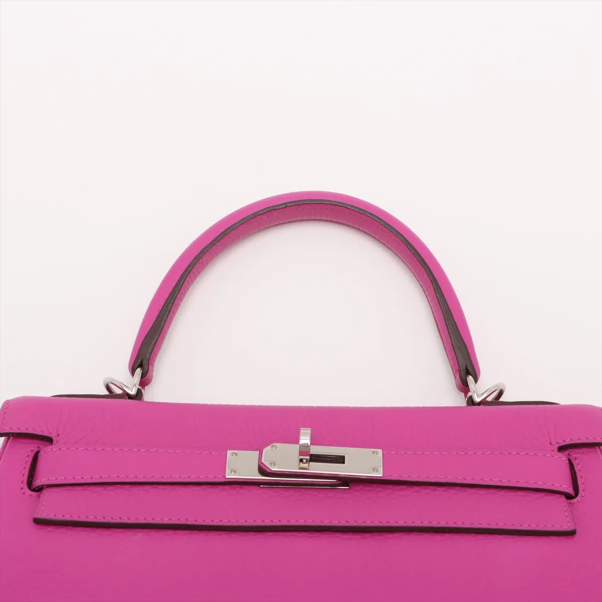 [Individually wrapped] Hermes Kelly 28 LeTourne Taurillon Clemence Magnolia Silver Hardware C:2018 — view 6