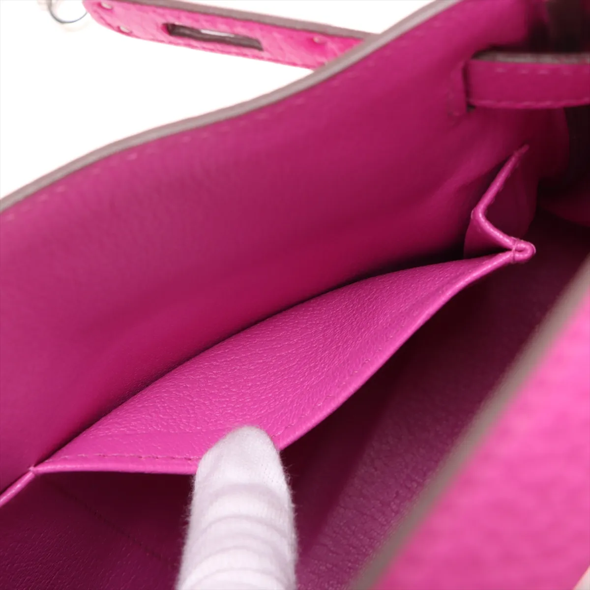 [Individually wrapped] Hermes Kelly 28 LeTourne Taurillon Clemence Magnolia Silver Hardware C:2018 — view 10