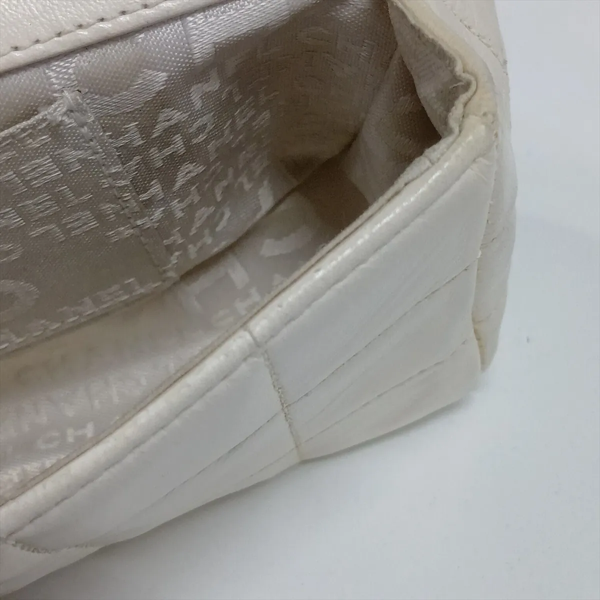 Chocolate Bar Leather Chain Shoulder Bag, Camellia Design, White with Gold Hardware, Item Number 8662979 (Serial Number 8) — view 13