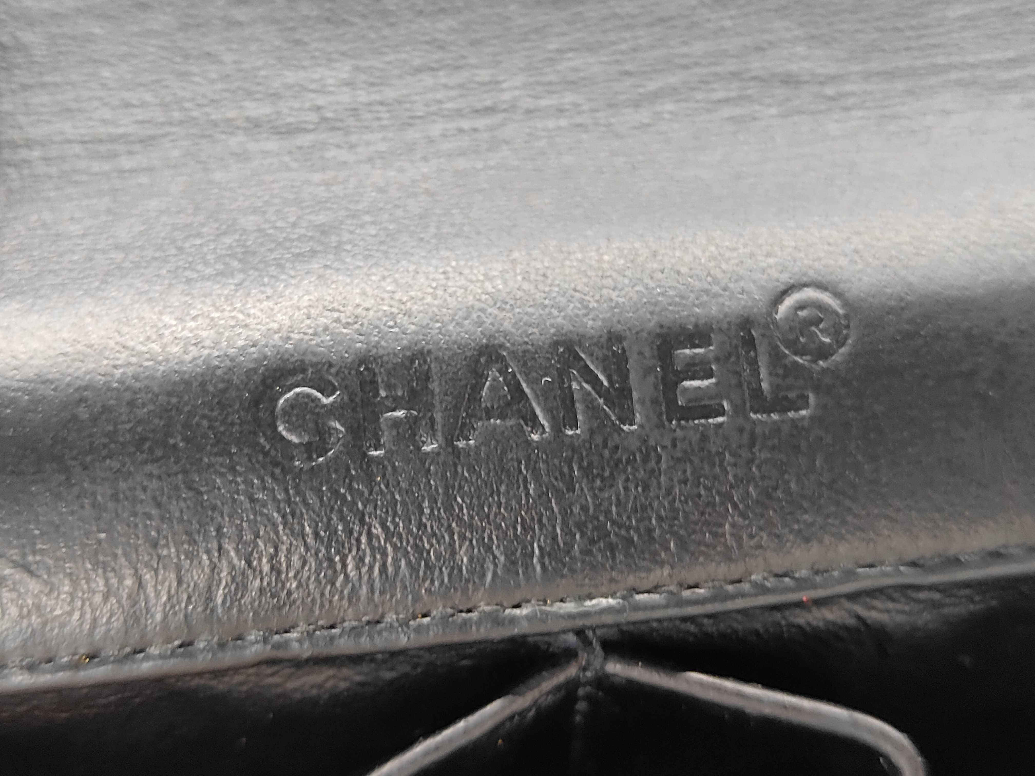 Chocolate Bar Patent Chain Shoulder Bag — view 11
