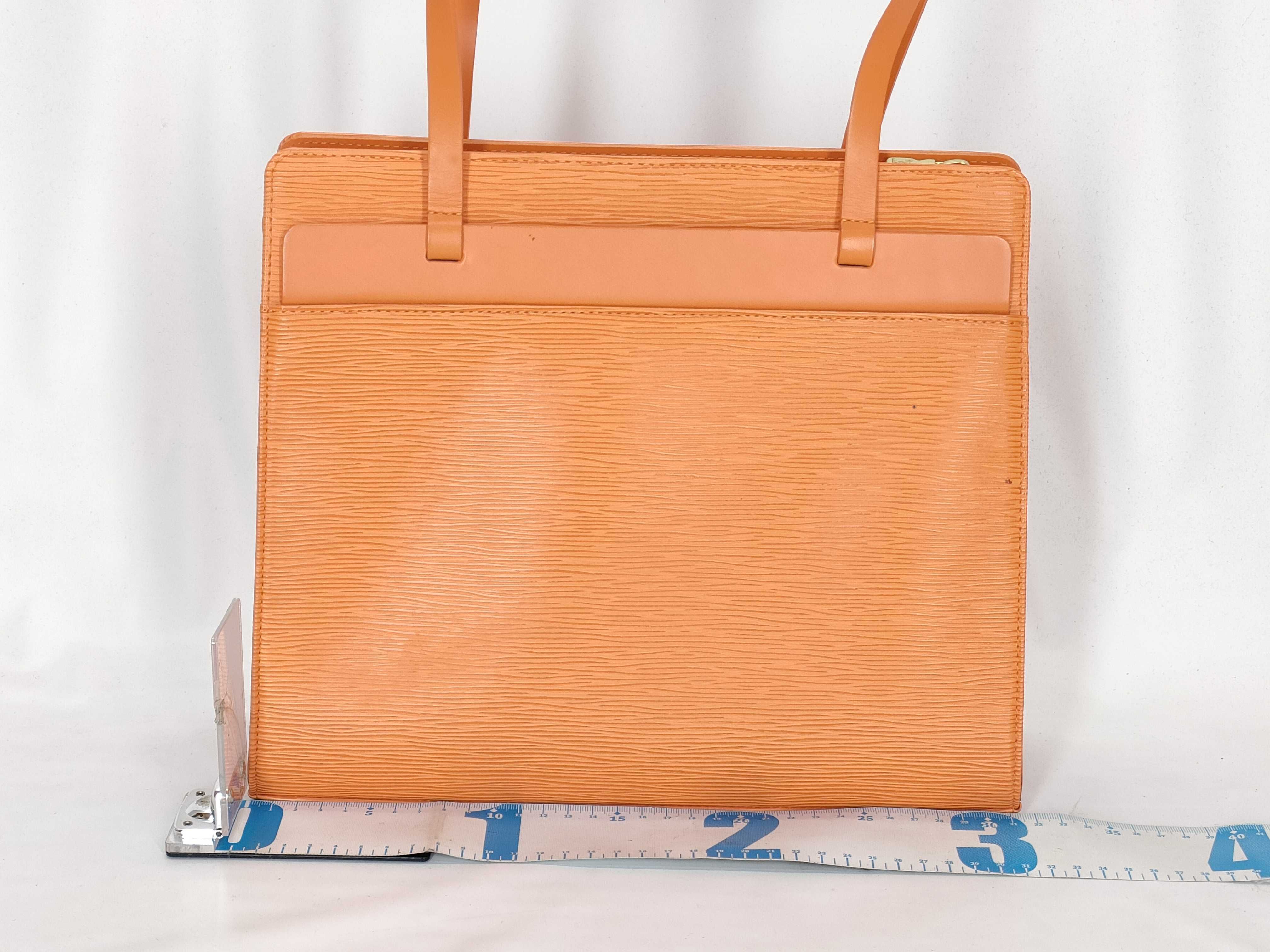 Epi LV Epi M5249H CA0033 Tote Bag — view 2