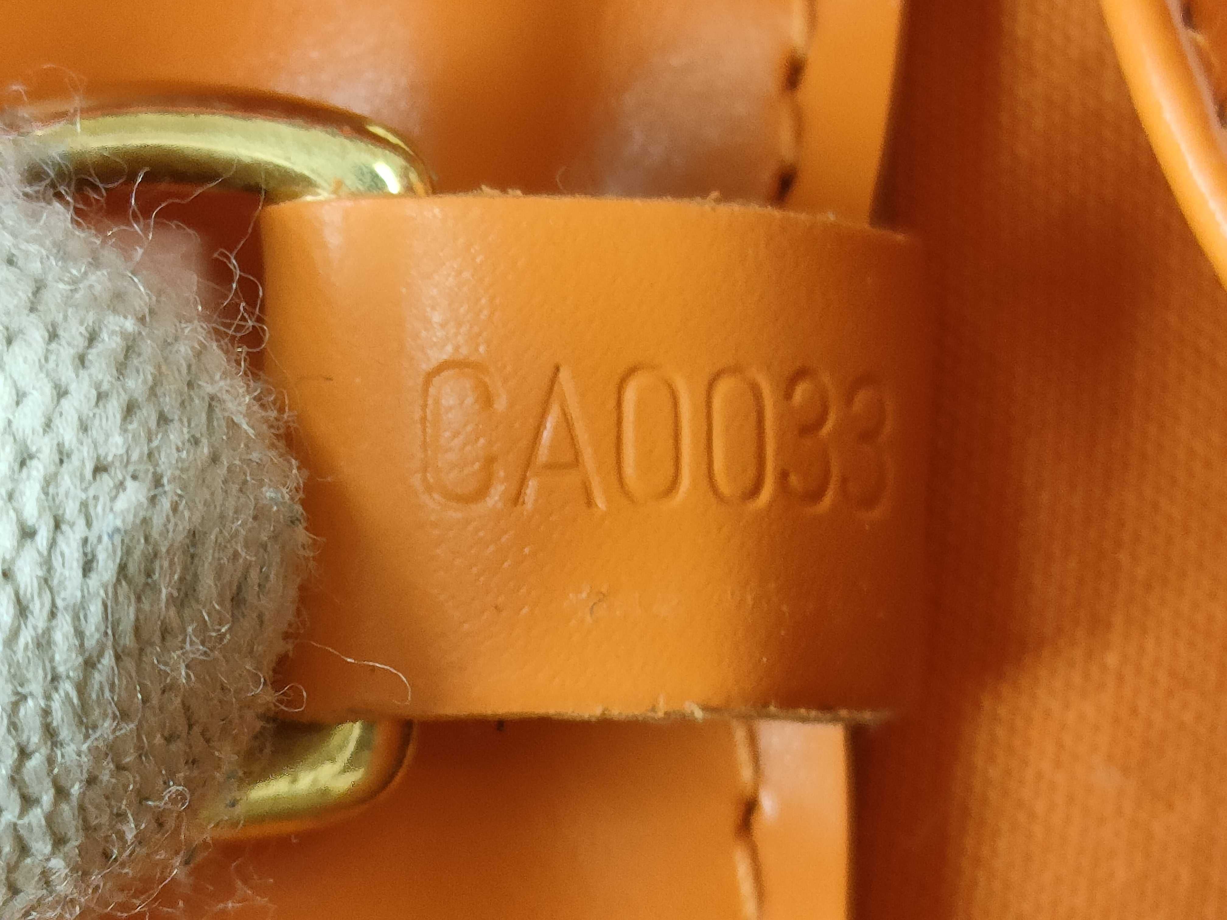 Epi LV Epi M5249H CA0033 Tote Bag — view 13