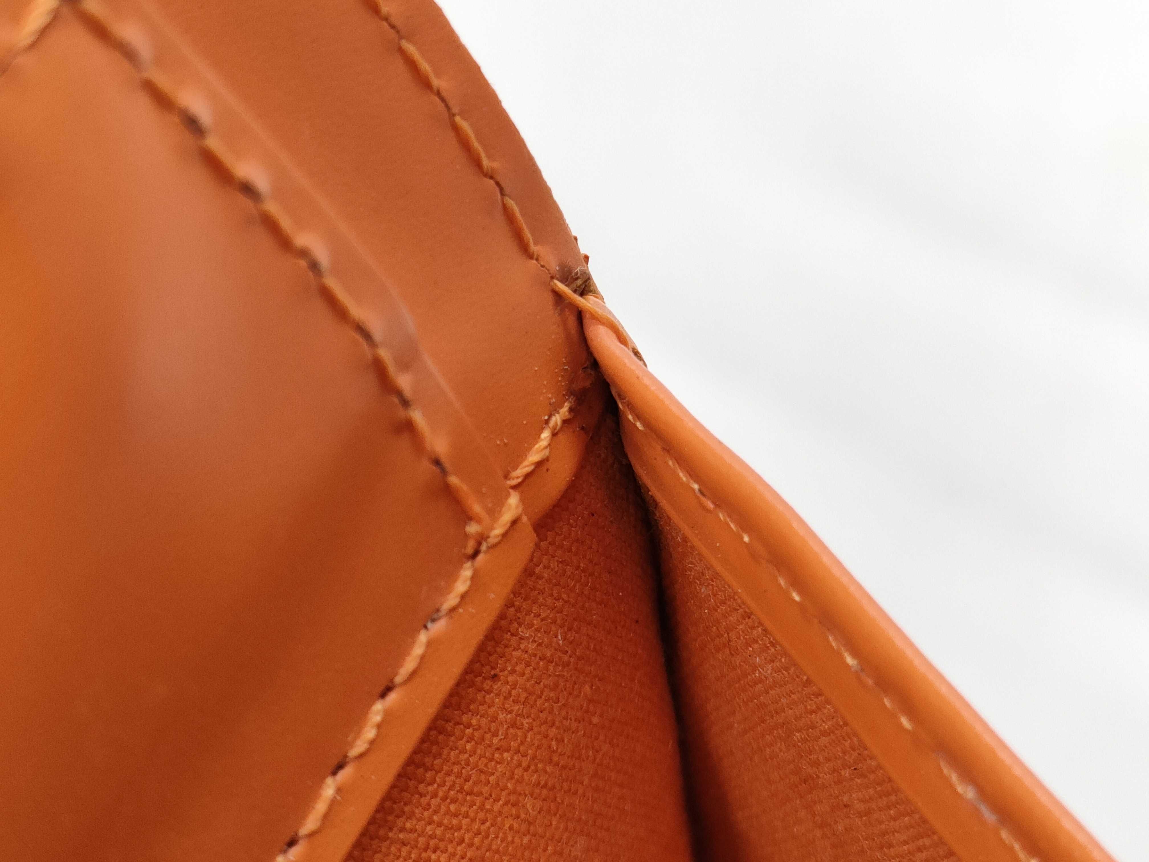 Epi LV Epi M5249H CA0033 Tote Bag — view 9