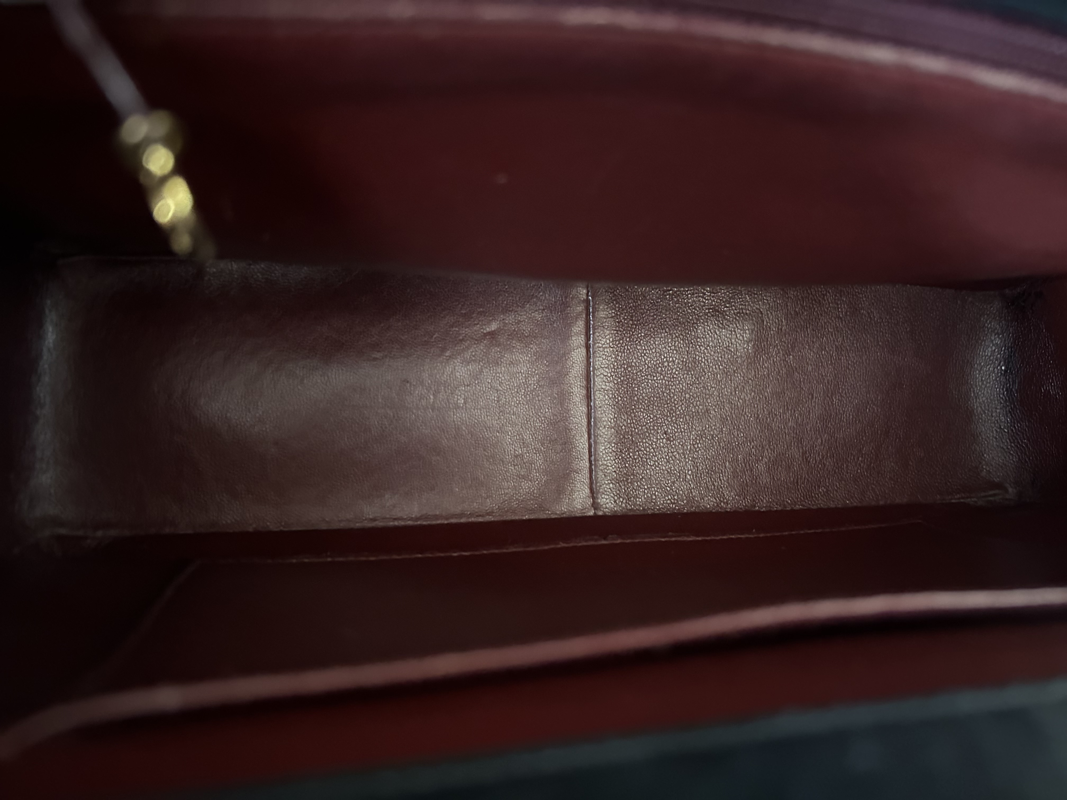 V-stitch turnlock bag — view 8