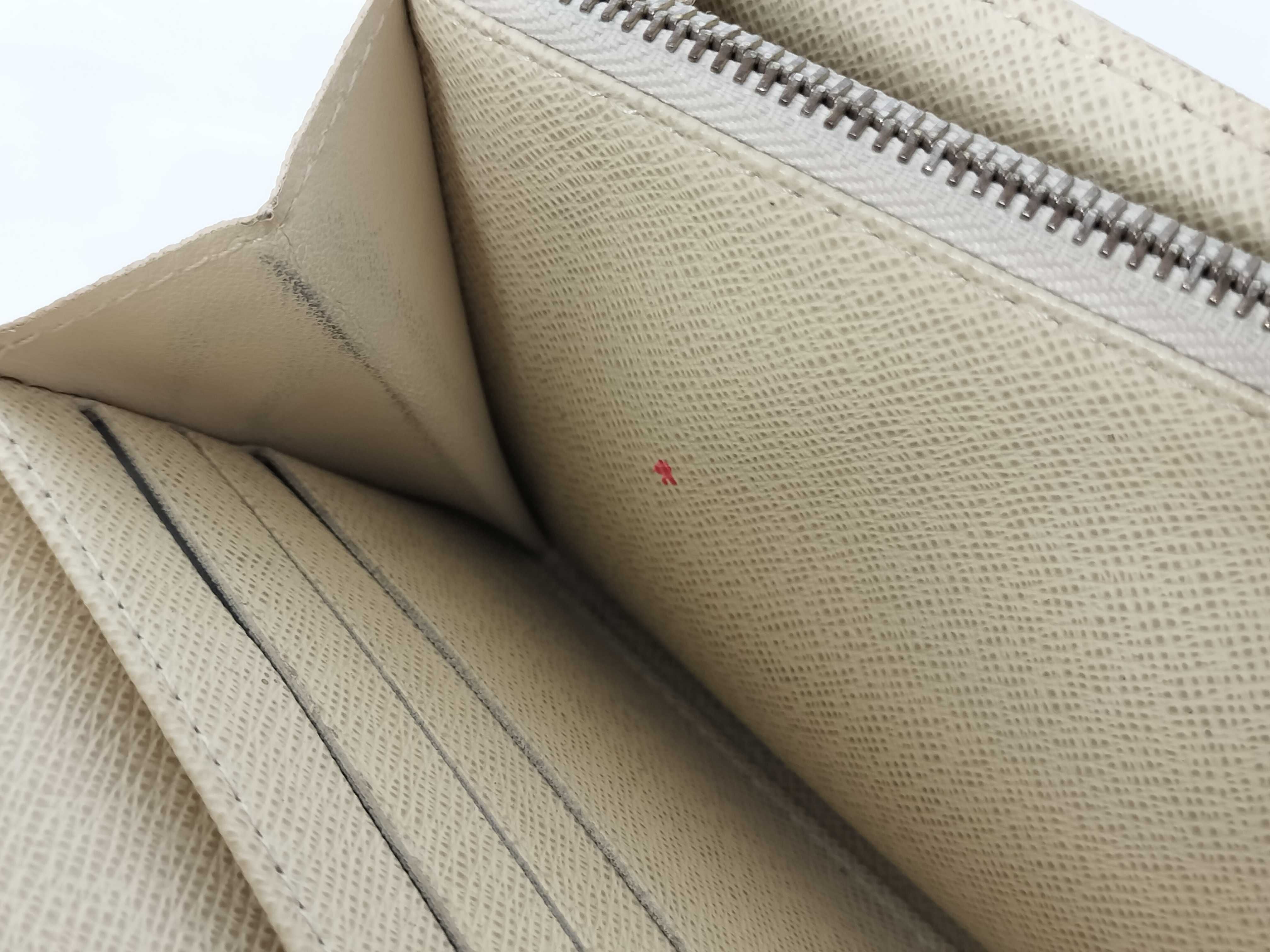 Damier Azur Portefeuille Sarah Wallet — view 12