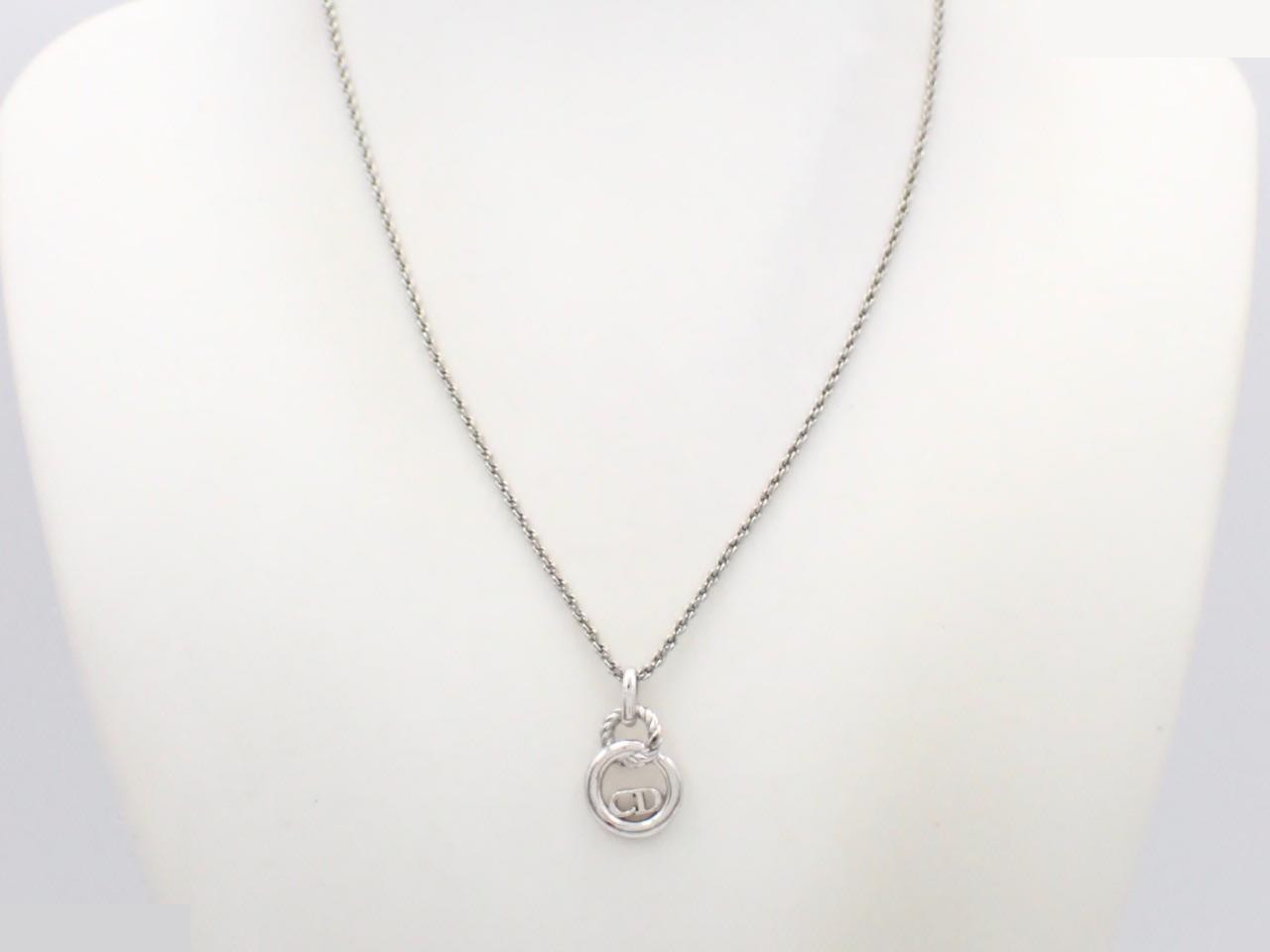 Other lines: Precious metals, necklaces, pendants — view 3