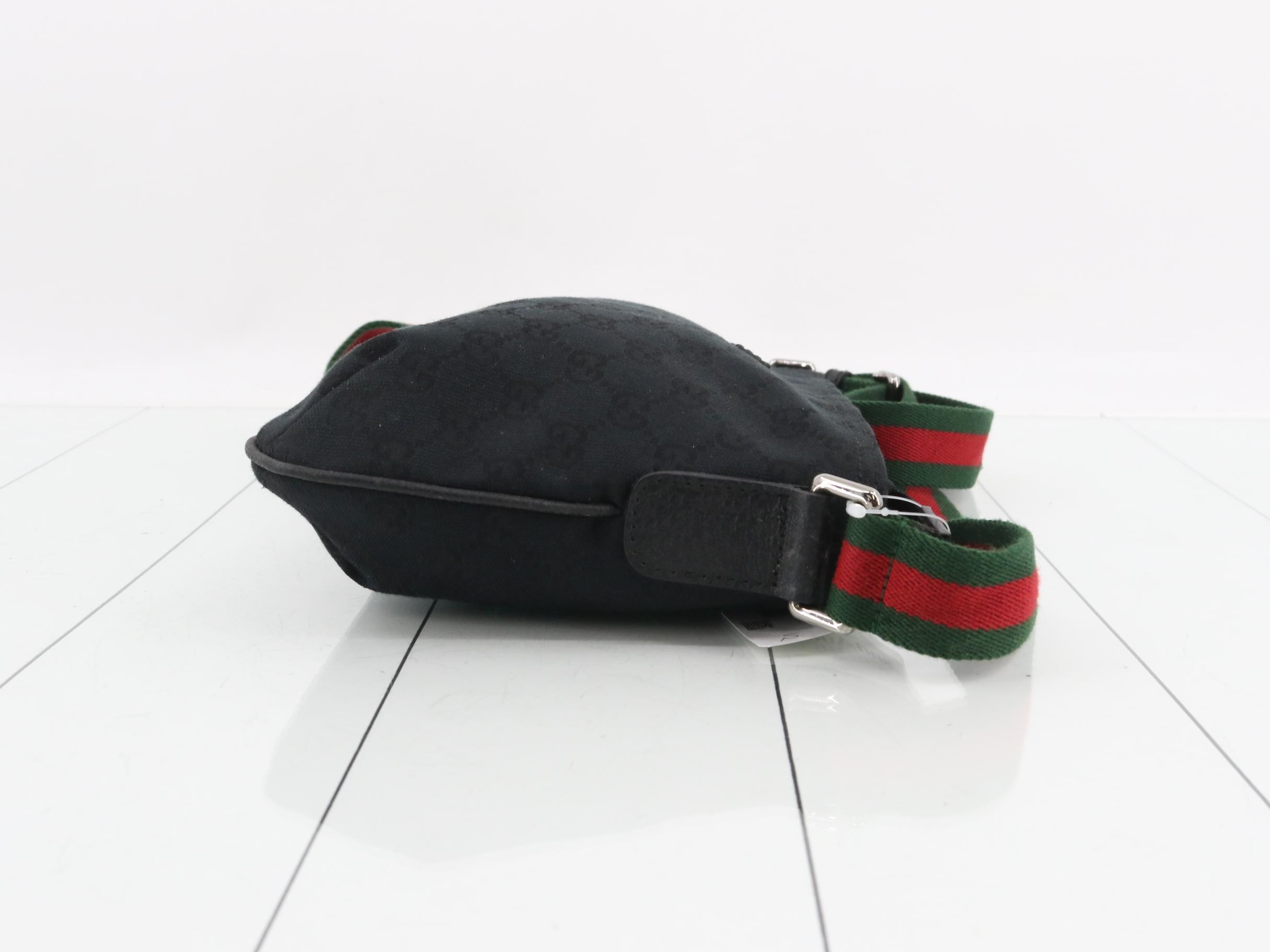 GG Shoulder Bag — view 3